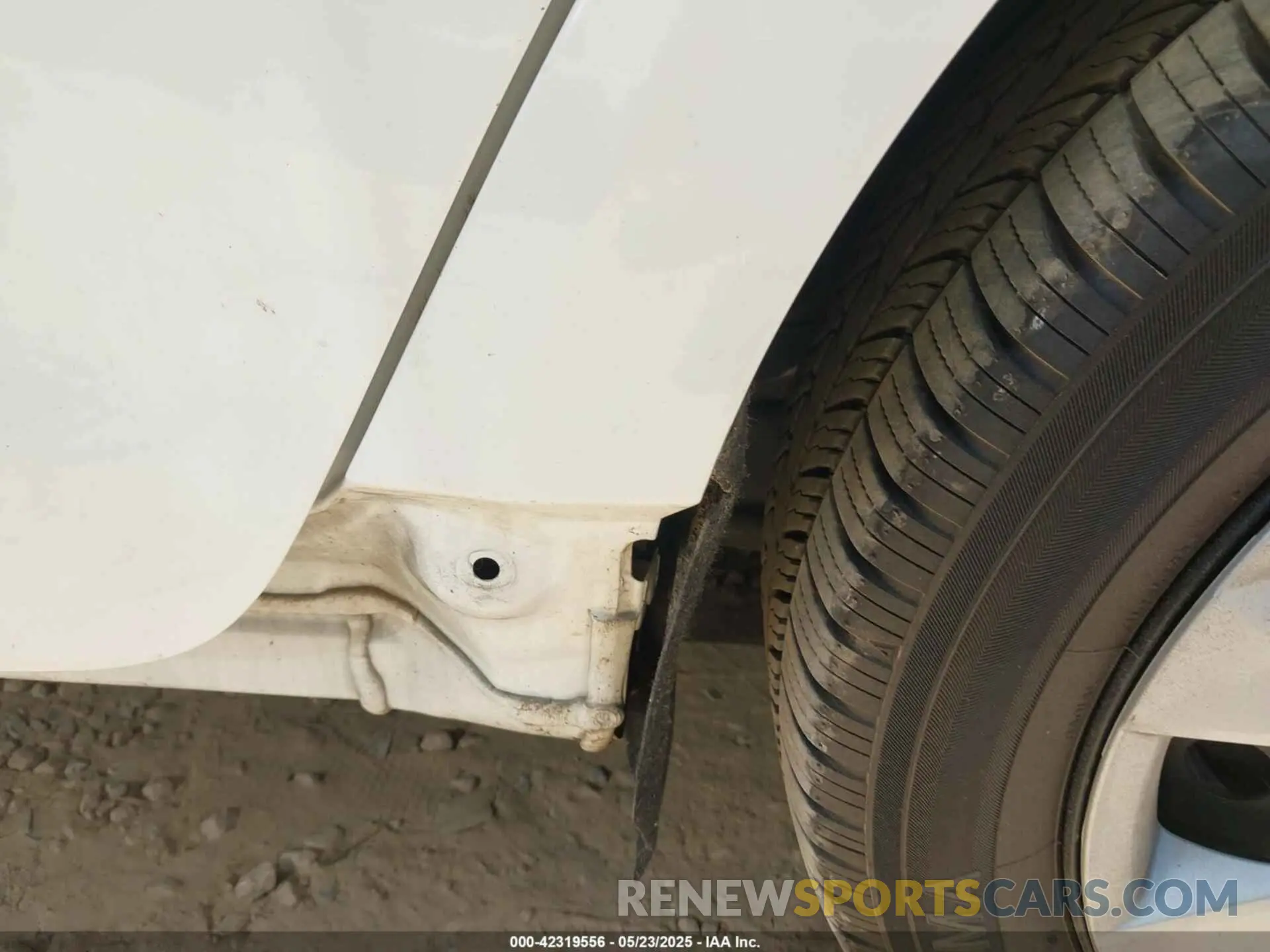 22 Photograph of a damaged car 5YFEPMAE8NP355840 TOYOTA COROLLA 2022
