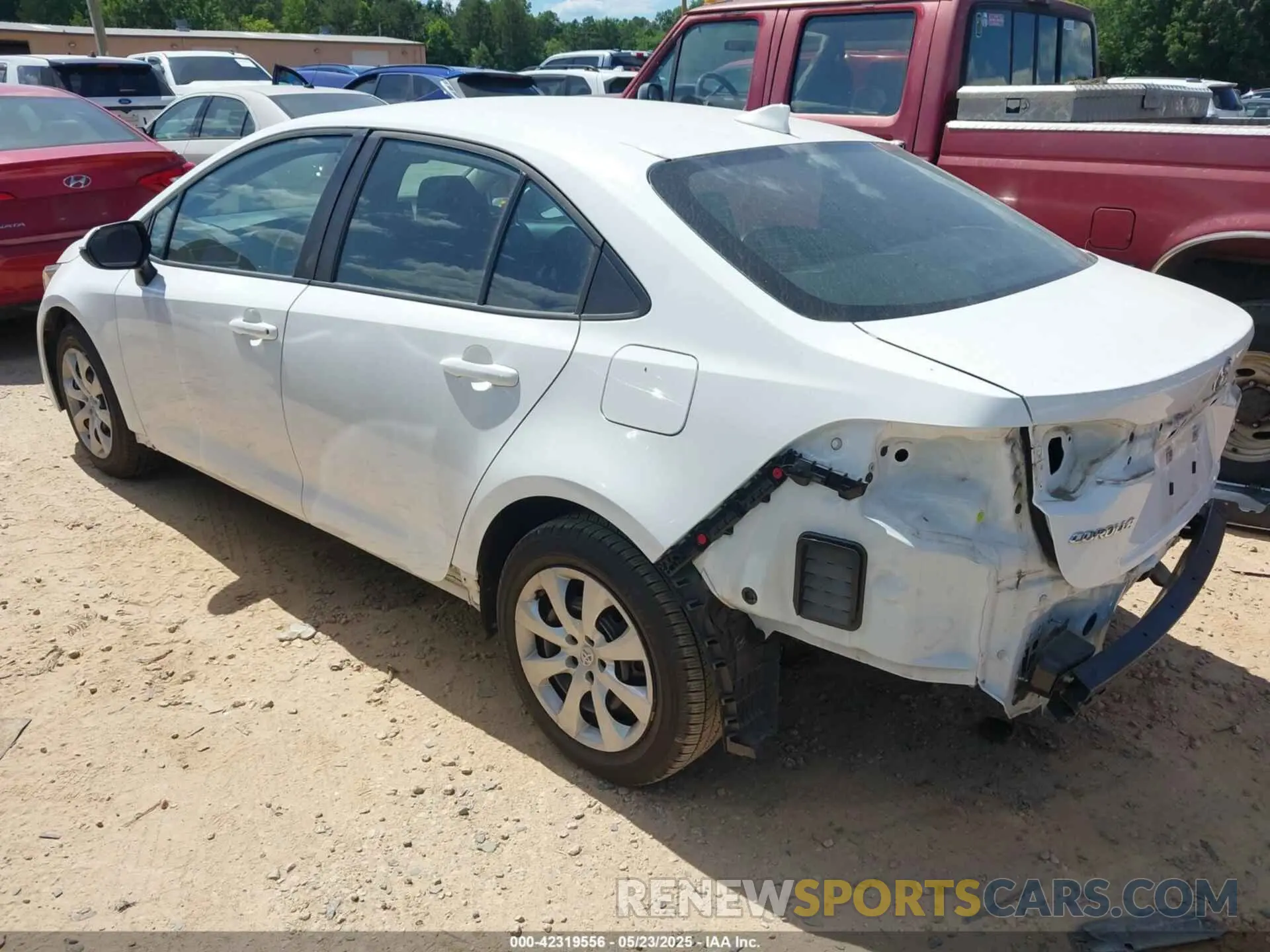3 Photograph of a damaged car 5YFEPMAE8NP355840 TOYOTA COROLLA 2022