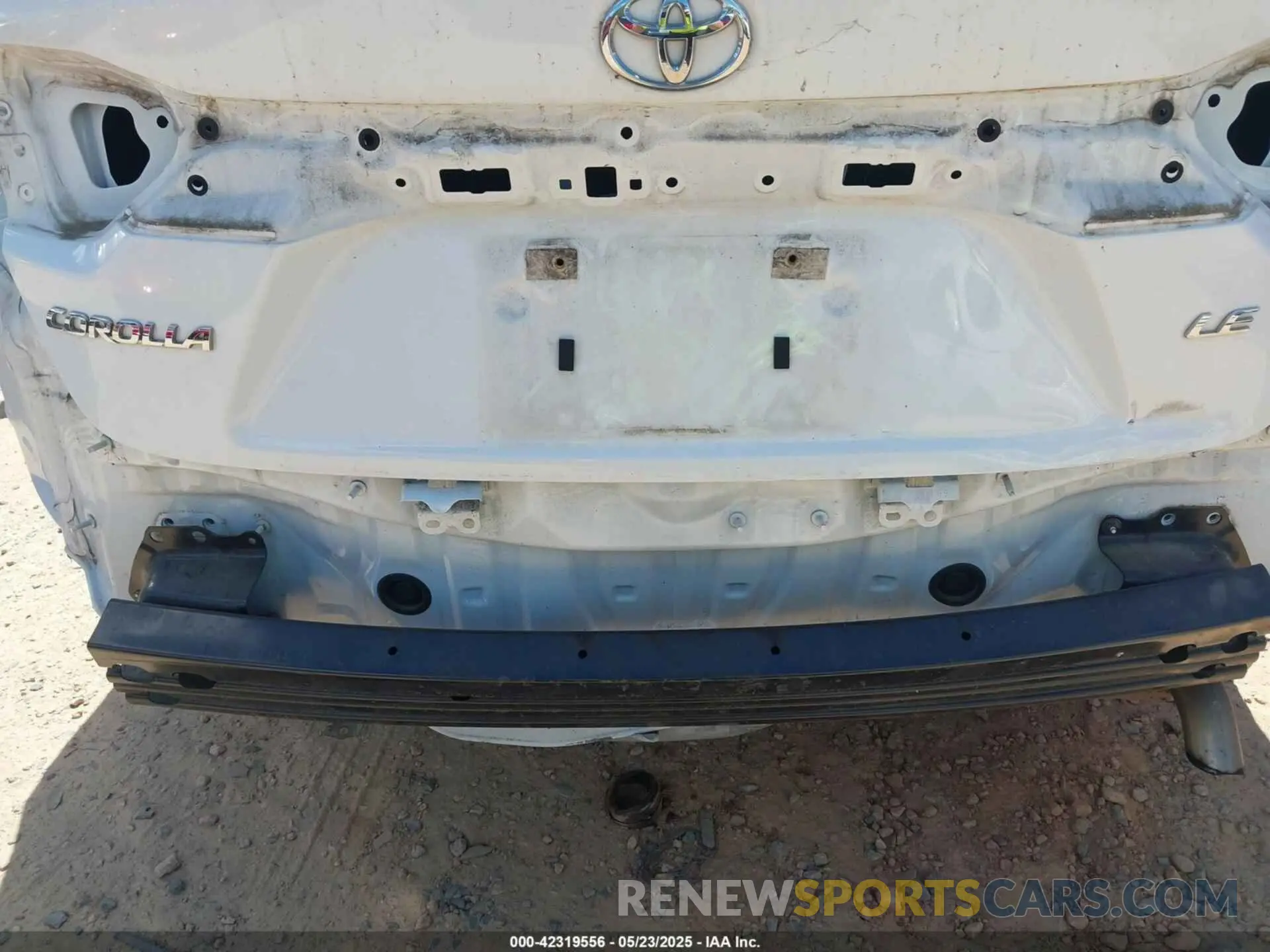 6 Photograph of a damaged car 5YFEPMAE8NP355840 TOYOTA COROLLA 2022