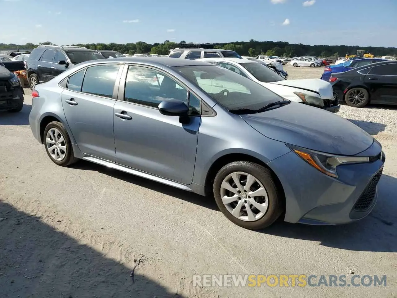 4 Photograph of a damaged car 5YFEPMAE8NP361847 TOYOTA COROLLA 2022