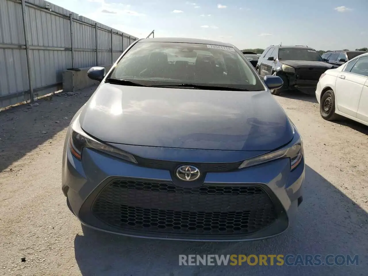 5 Photograph of a damaged car 5YFEPMAE8NP361847 TOYOTA COROLLA 2022