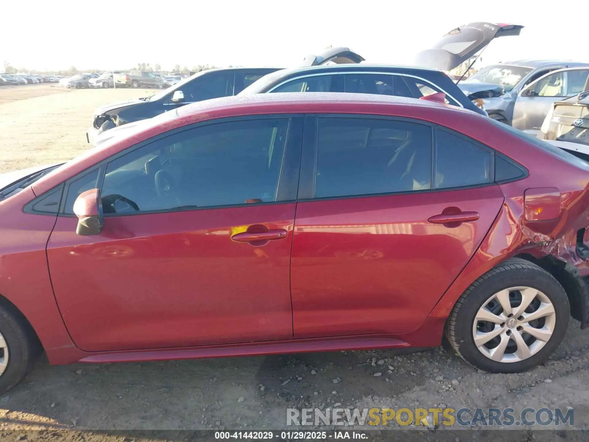 14 Photograph of a damaged car 5YFEPMAE8NP363386 TOYOTA COROLLA 2022