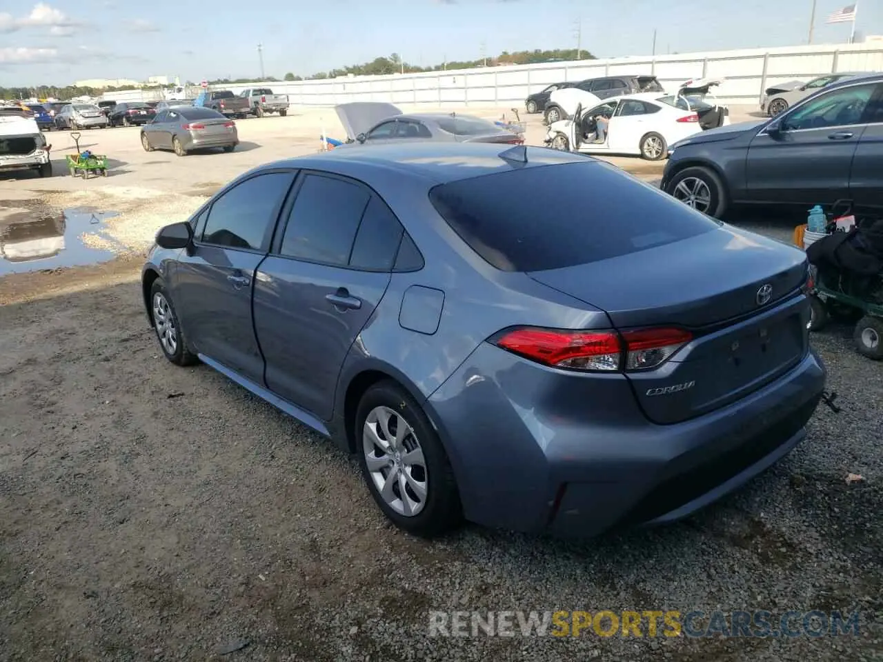 2 Photograph of a damaged car 5YFEPMAE8NP363999 TOYOTA COROLLA 2022