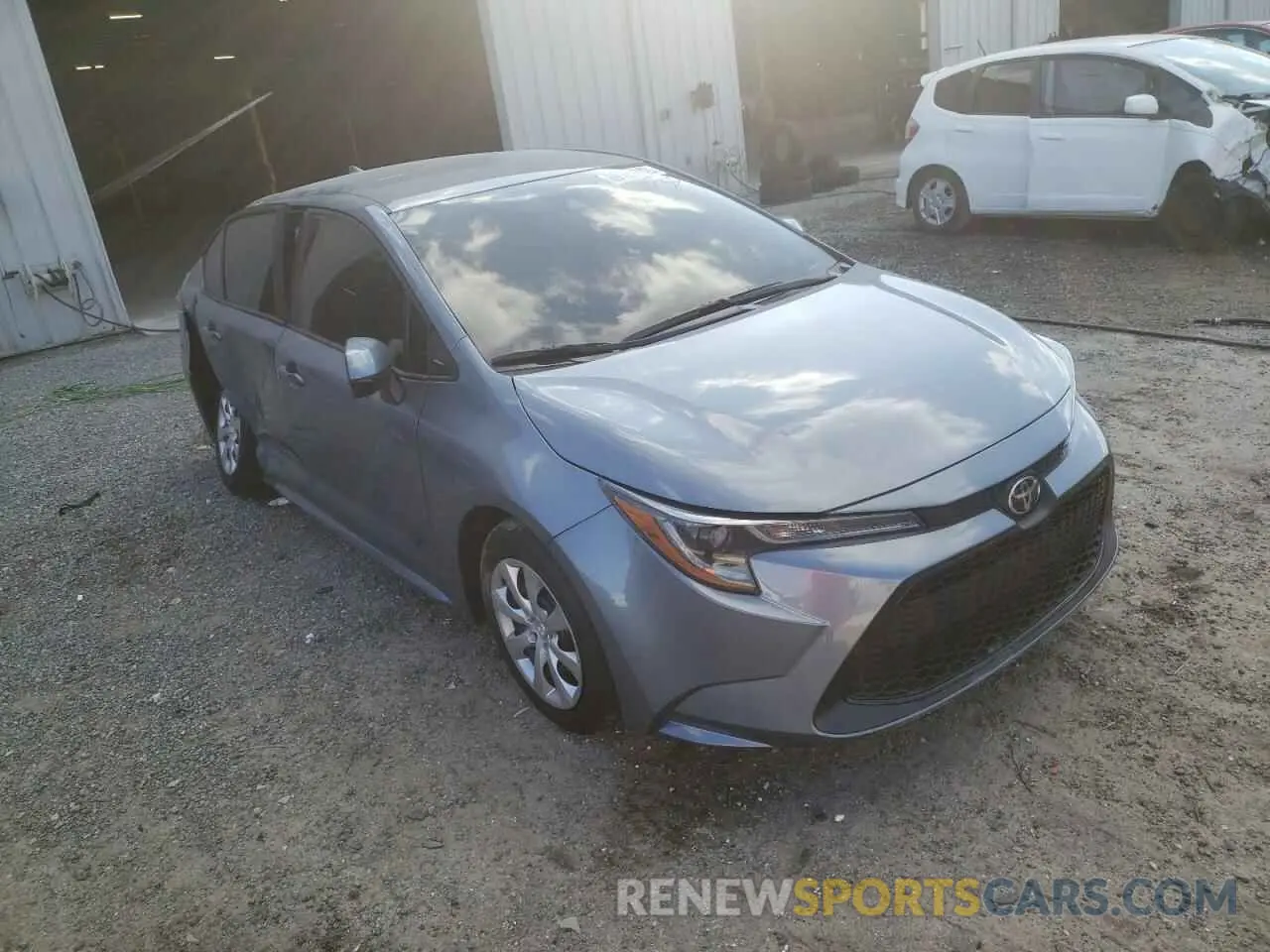 4 Photograph of a damaged car 5YFEPMAE8NP363999 TOYOTA COROLLA 2022