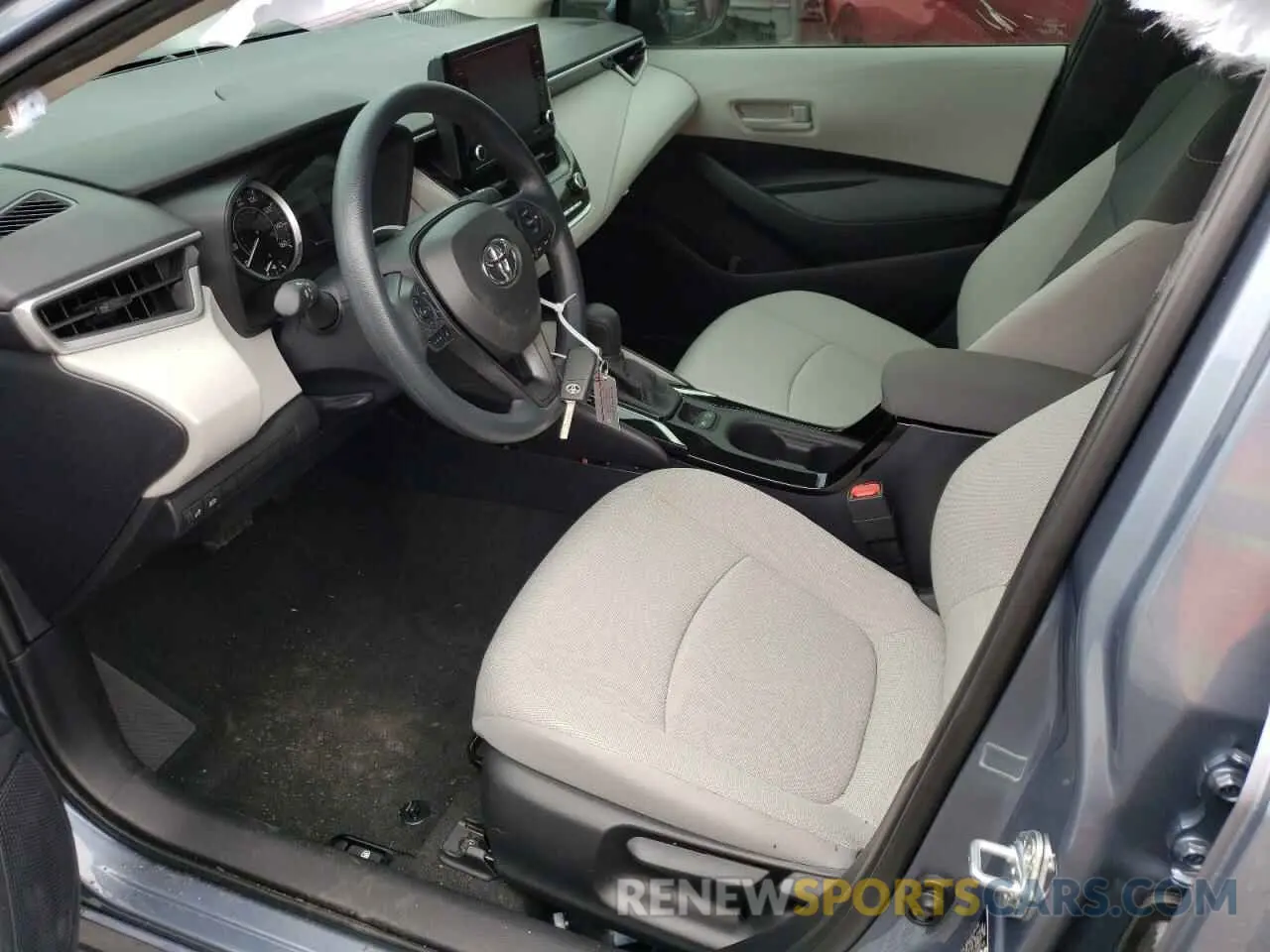 7 Photograph of a damaged car 5YFEPMAE8NP363999 TOYOTA COROLLA 2022
