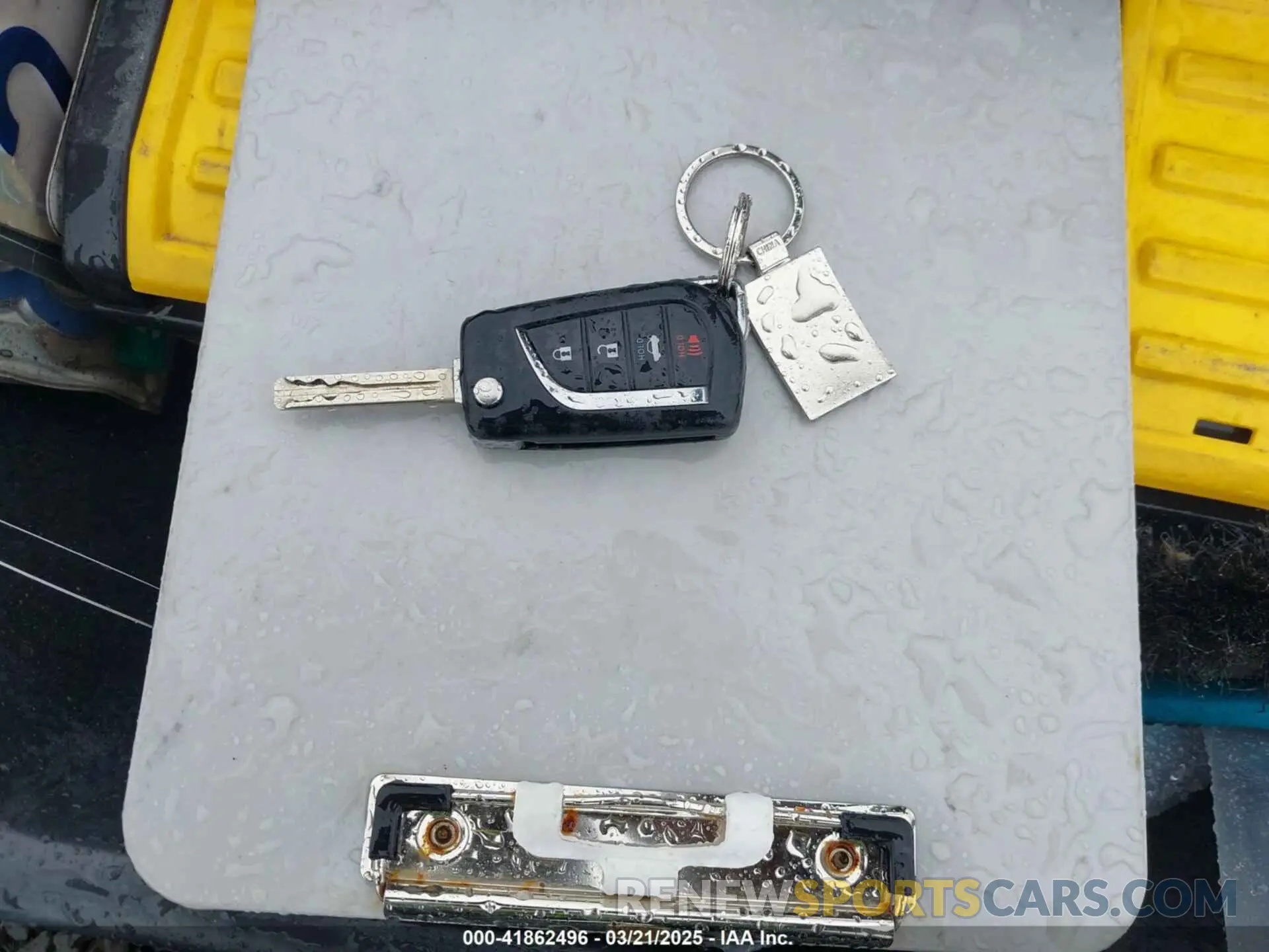 11 Photograph of a damaged car 5YFEPMAE8NP369091 TOYOTA COROLLA 2022