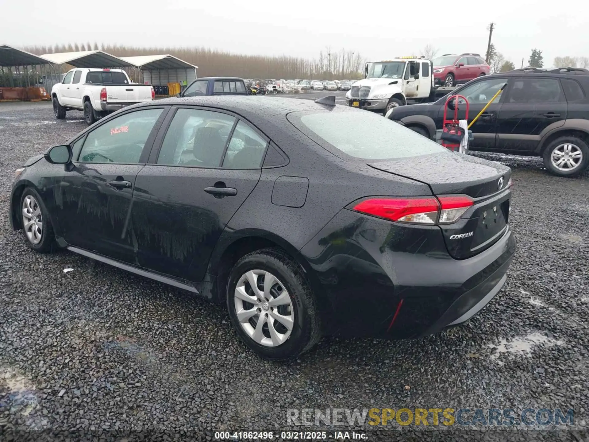 3 Photograph of a damaged car 5YFEPMAE8NP369091 TOYOTA COROLLA 2022