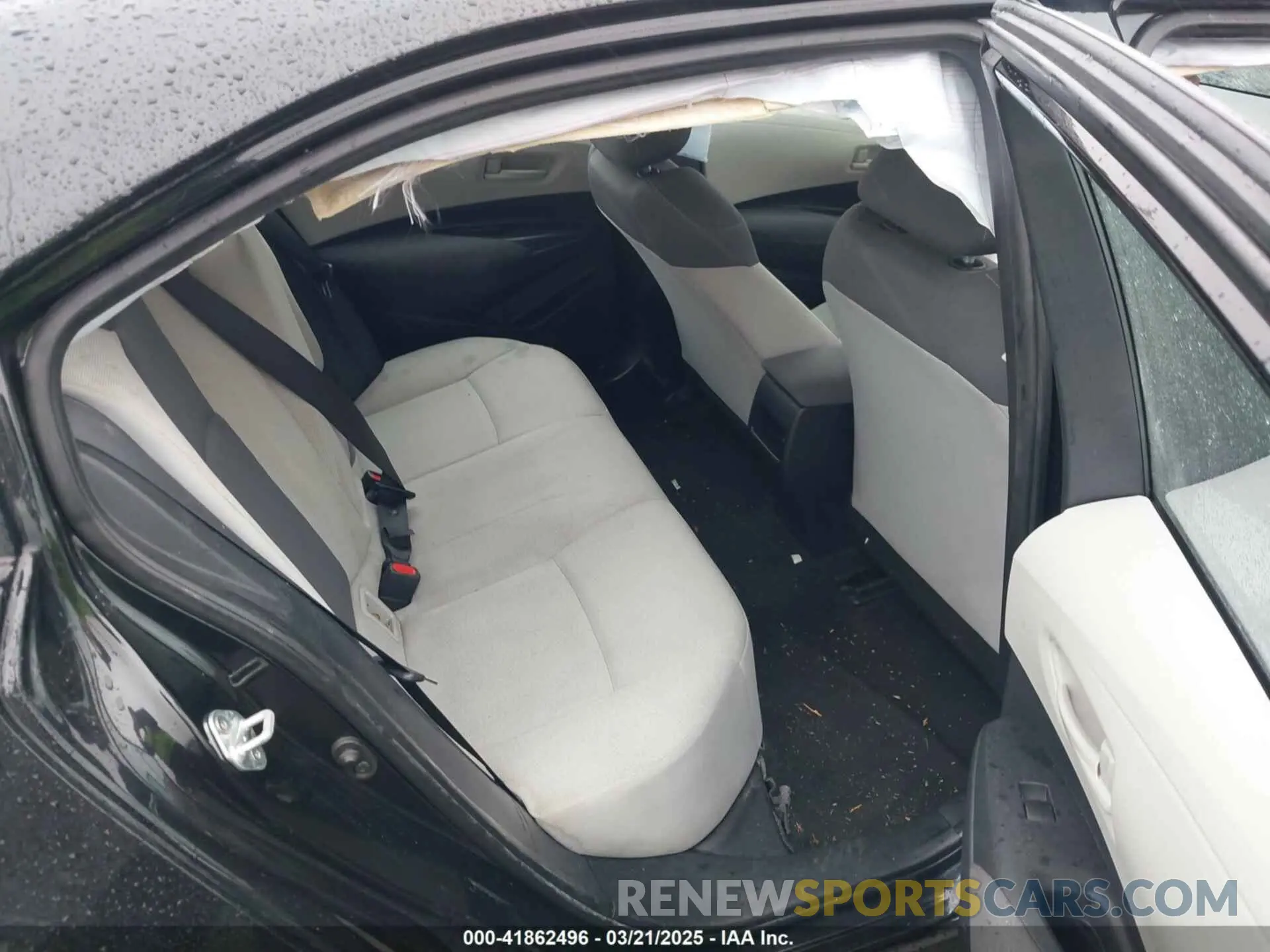 8 Photograph of a damaged car 5YFEPMAE8NP369091 TOYOTA COROLLA 2022