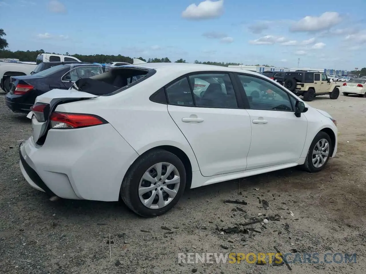 3 Photograph of a damaged car 5YFEPMAE8NP374260 TOYOTA COROLLA 2022
