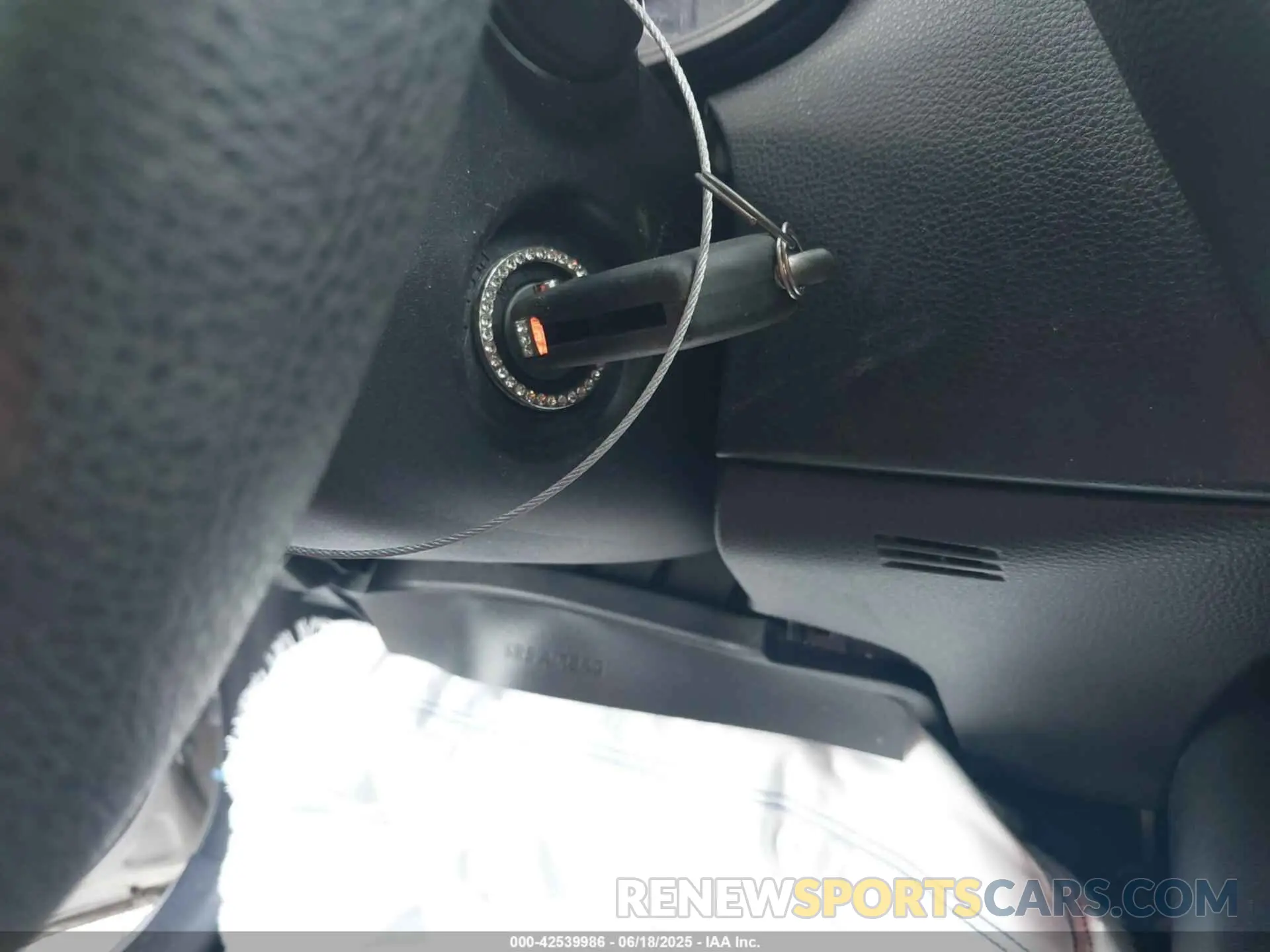 11 Photograph of a damaged car 5YFEPMAE8NP374324 TOYOTA COROLLA 2022