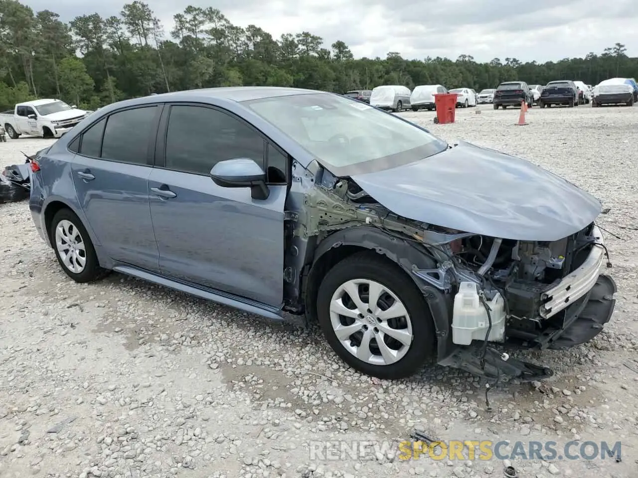 4 Photograph of a damaged car 5YFEPMAE8NP374677 TOYOTA COROLLA 2022