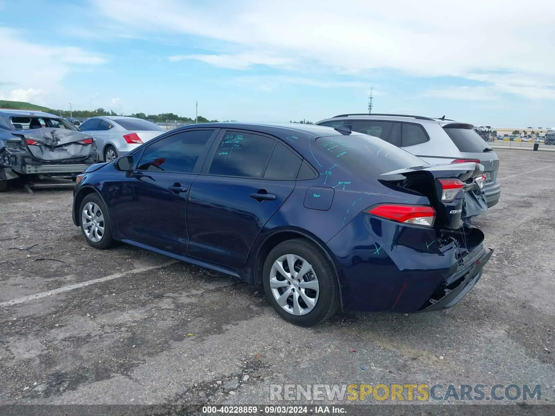 3 Photograph of a damaged car 5YFEPMAE8NP380270 TOYOTA COROLLA 2022