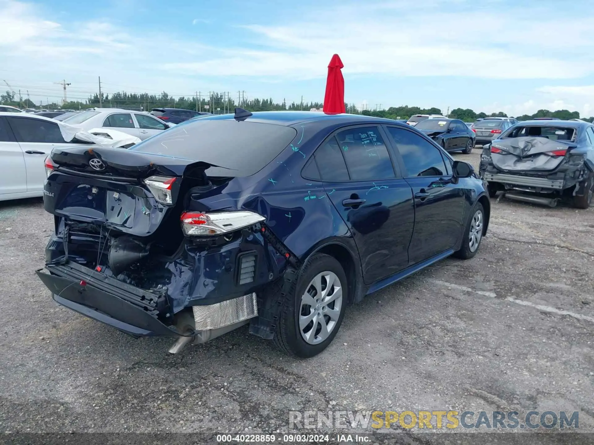 4 Photograph of a damaged car 5YFEPMAE8NP380270 TOYOTA COROLLA 2022