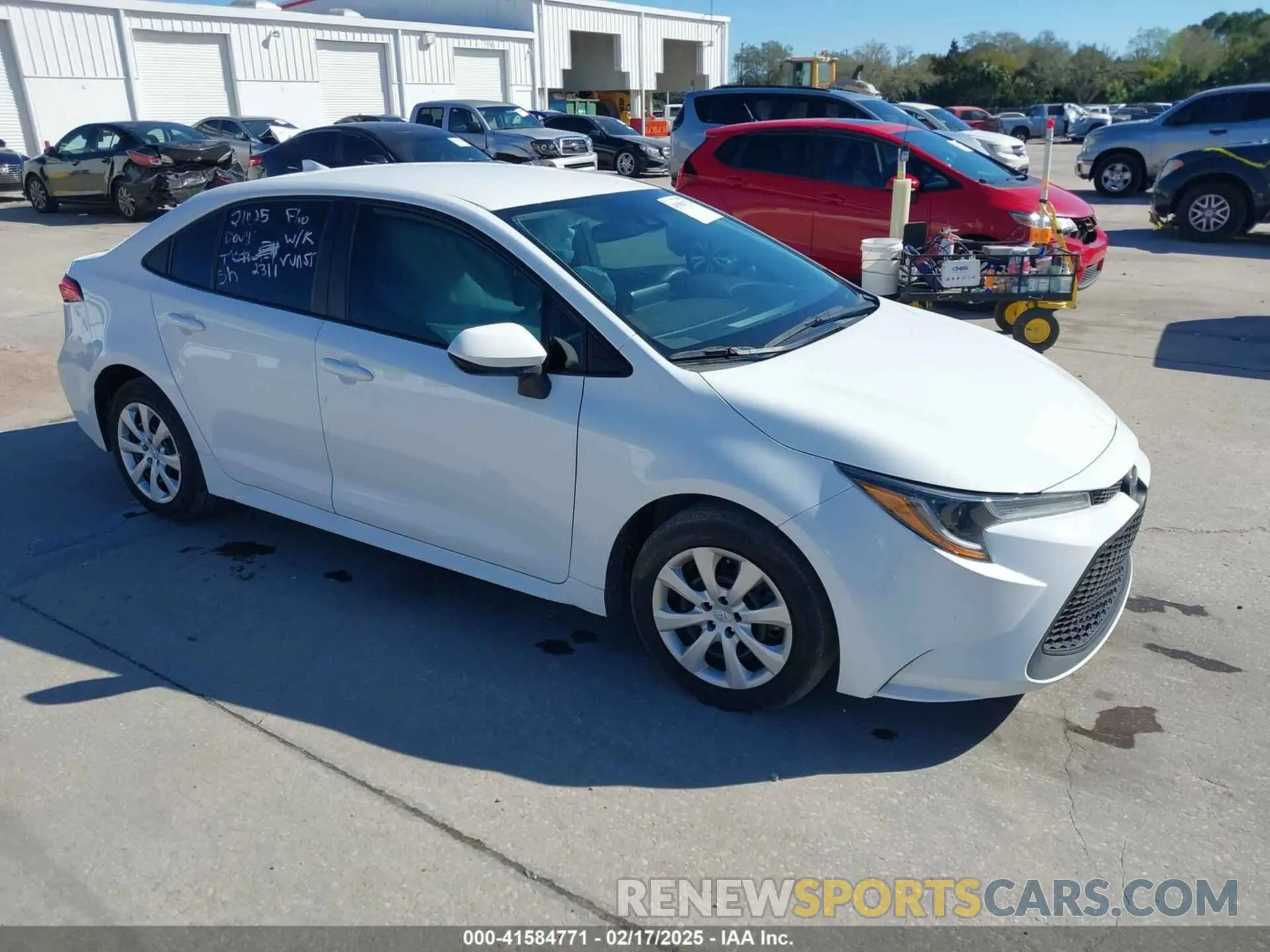 1 Photograph of a damaged car 5YFEPMAE8NP384142 TOYOTA COROLLA 2022