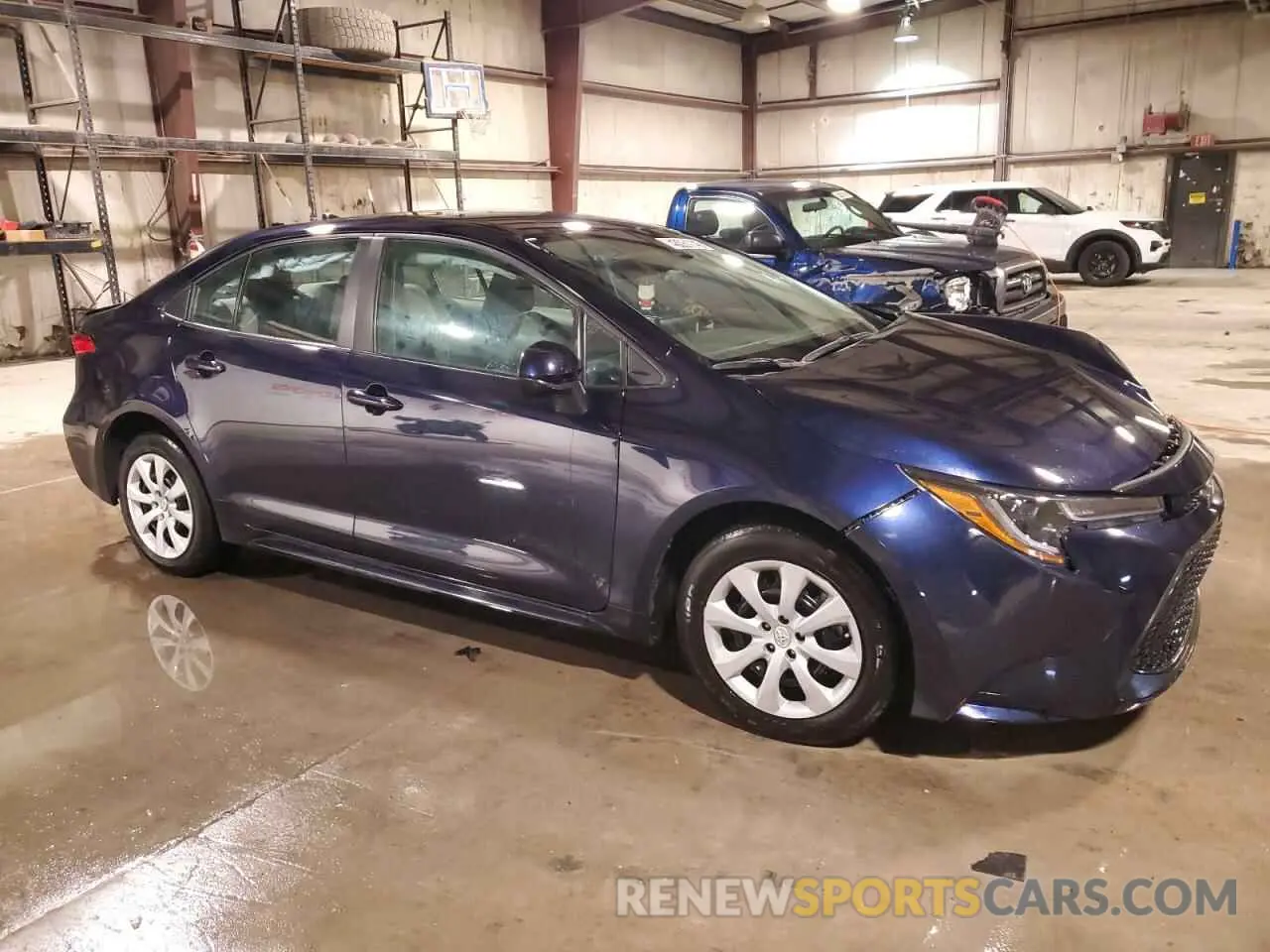 4 Photograph of a damaged car 5YFEPMAE8NP387834 TOYOTA COROLLA 2022