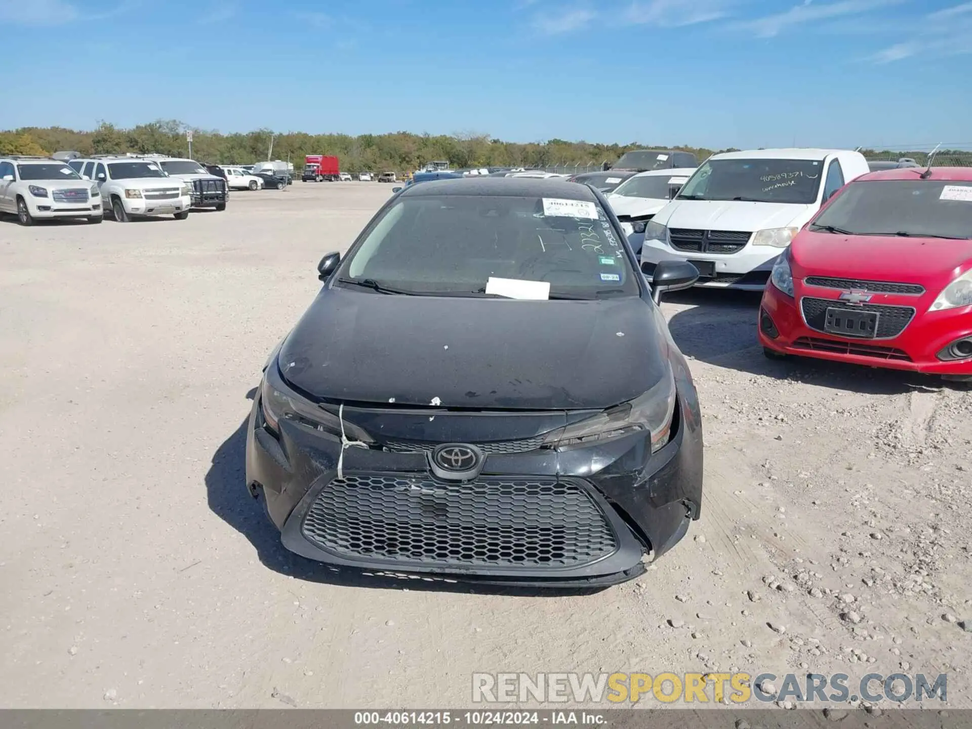 11 Photograph of a damaged car 5YFEPMAE9NP273213 TOYOTA COROLLA 2022