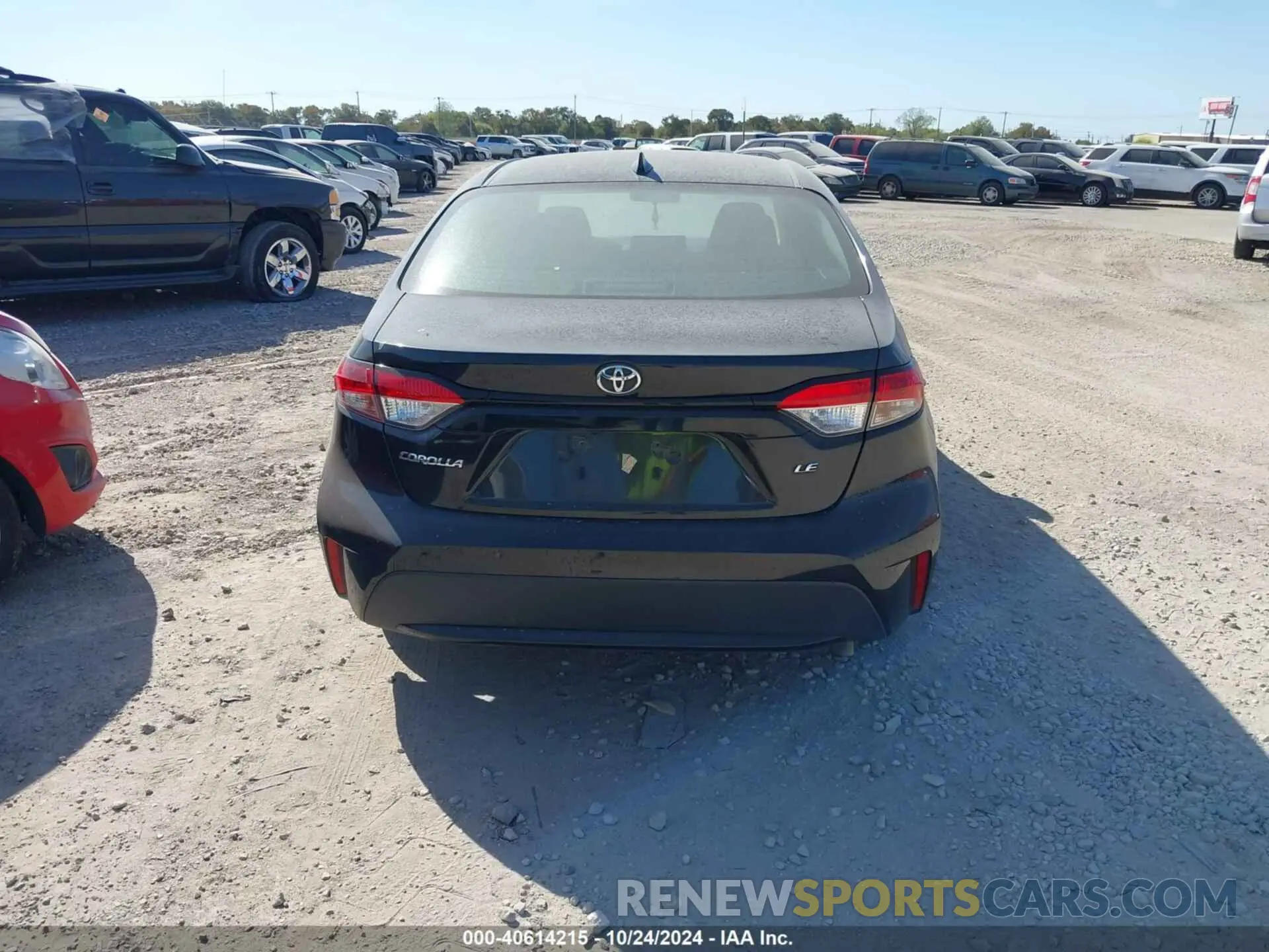 15 Photograph of a damaged car 5YFEPMAE9NP273213 TOYOTA COROLLA 2022