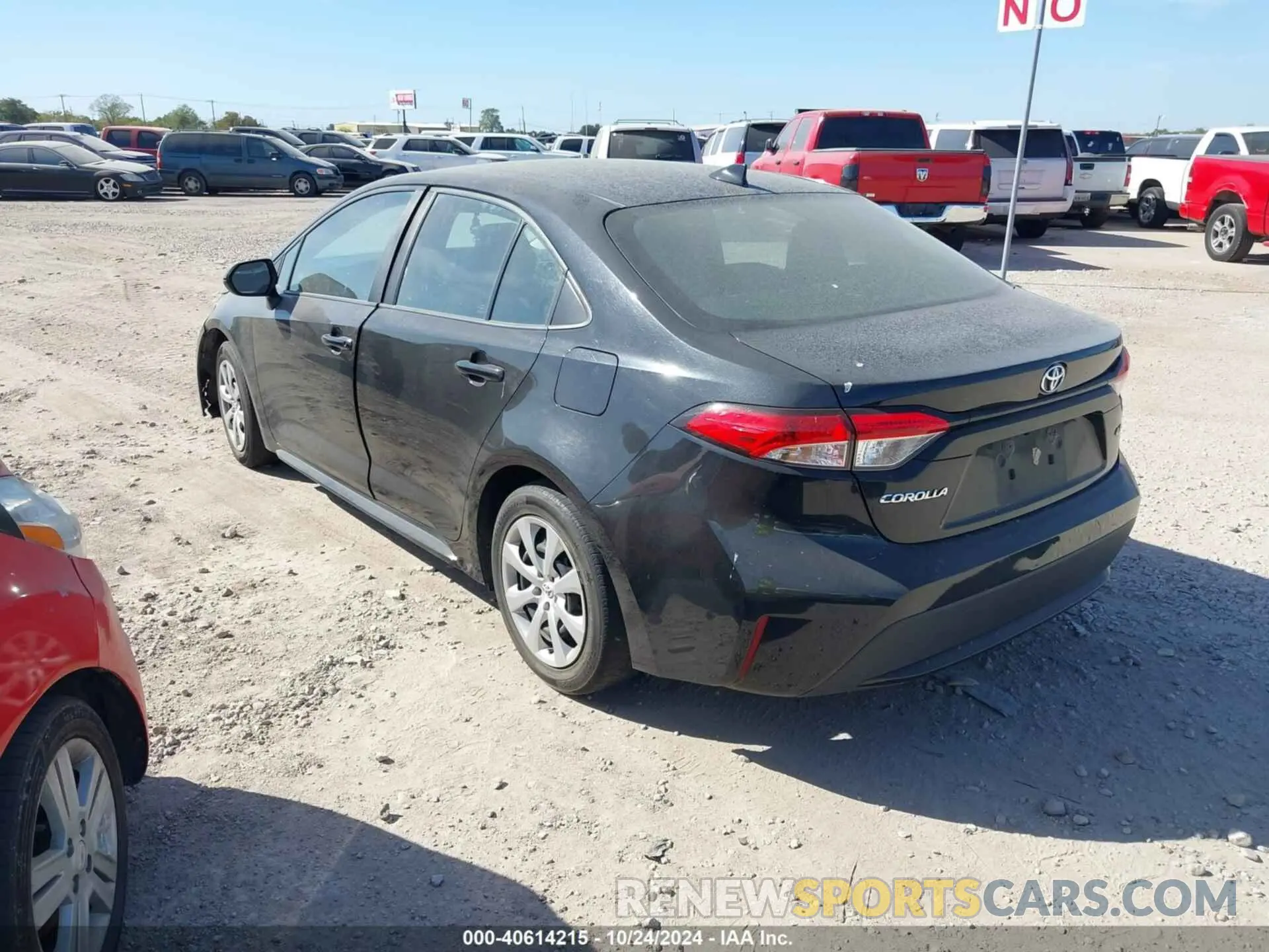 3 Photograph of a damaged car 5YFEPMAE9NP273213 TOYOTA COROLLA 2022