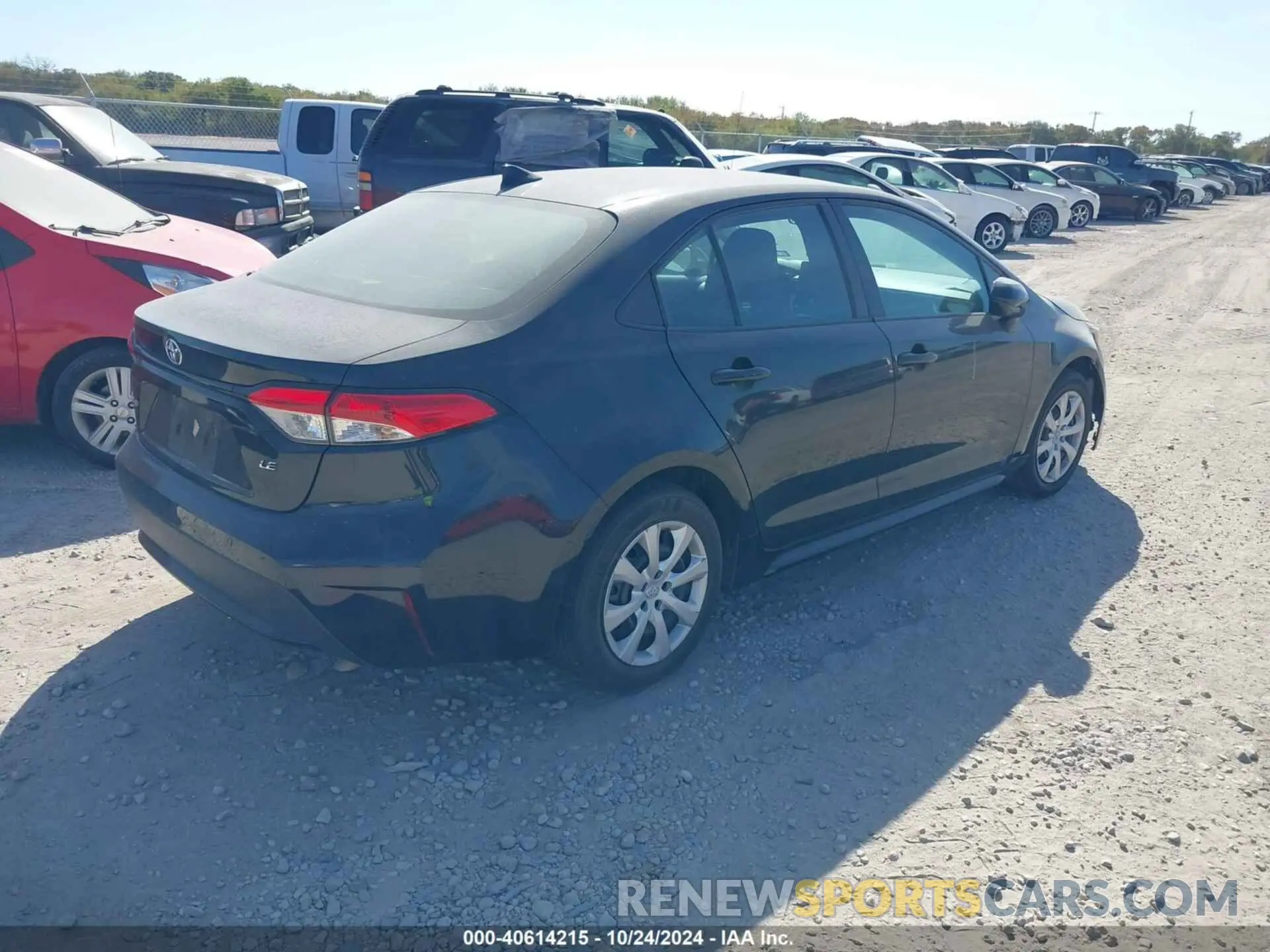 4 Photograph of a damaged car 5YFEPMAE9NP273213 TOYOTA COROLLA 2022