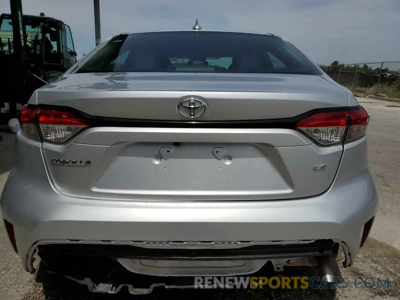 6 Photograph of a damaged car 5YFEPMAE9NP278136 TOYOTA COROLLA 2022