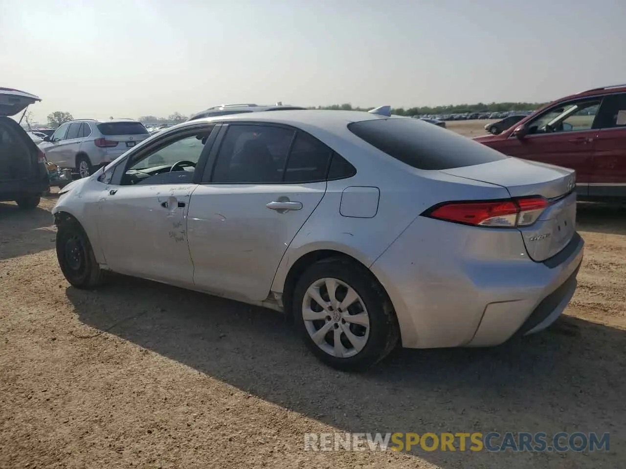 2 Photograph of a damaged car 5YFEPMAE9NP280114 TOYOTA COROLLA 2022