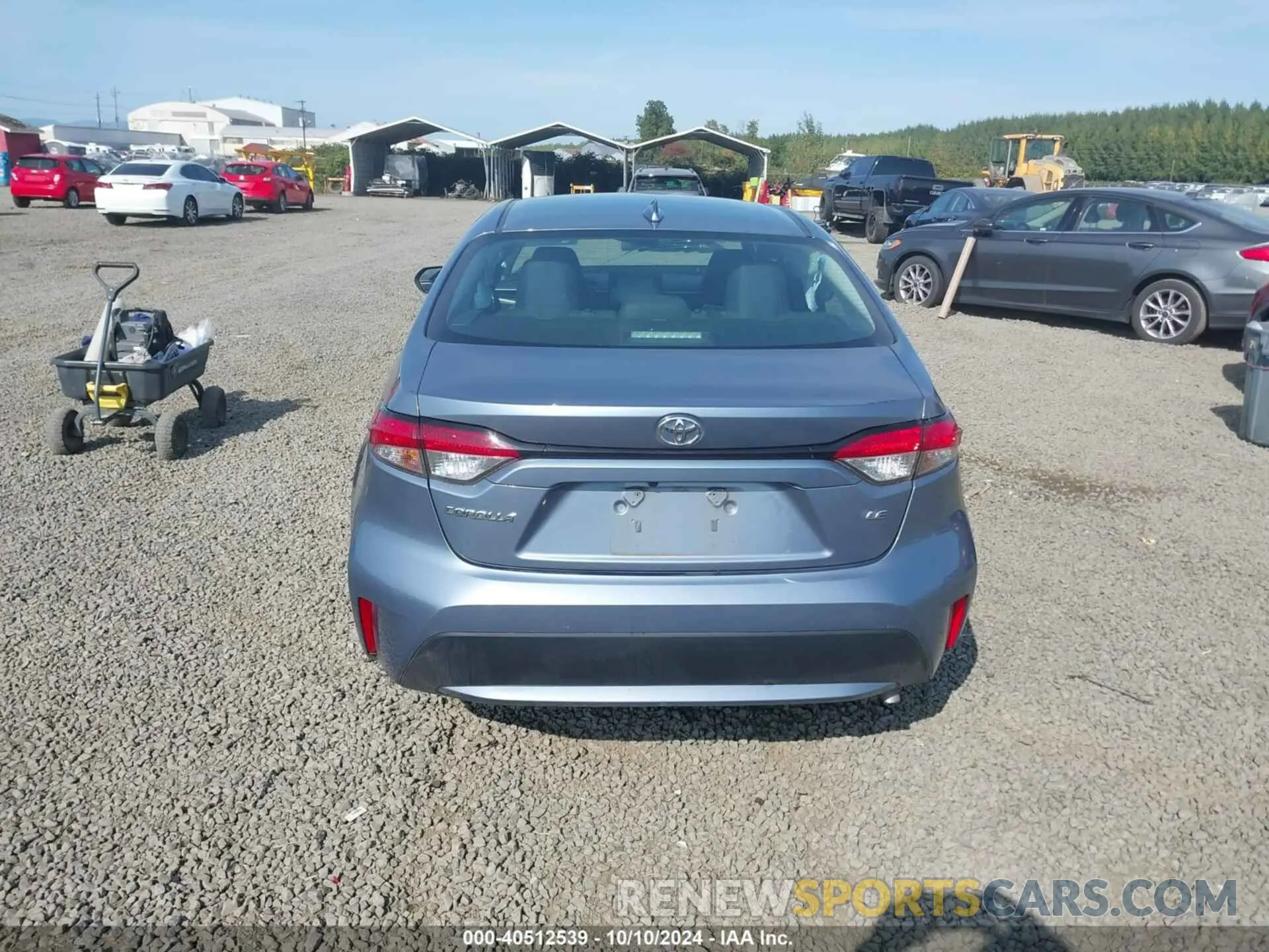 16 Photograph of a damaged car 5YFEPMAE9NP290951 TOYOTA COROLLA 2022
