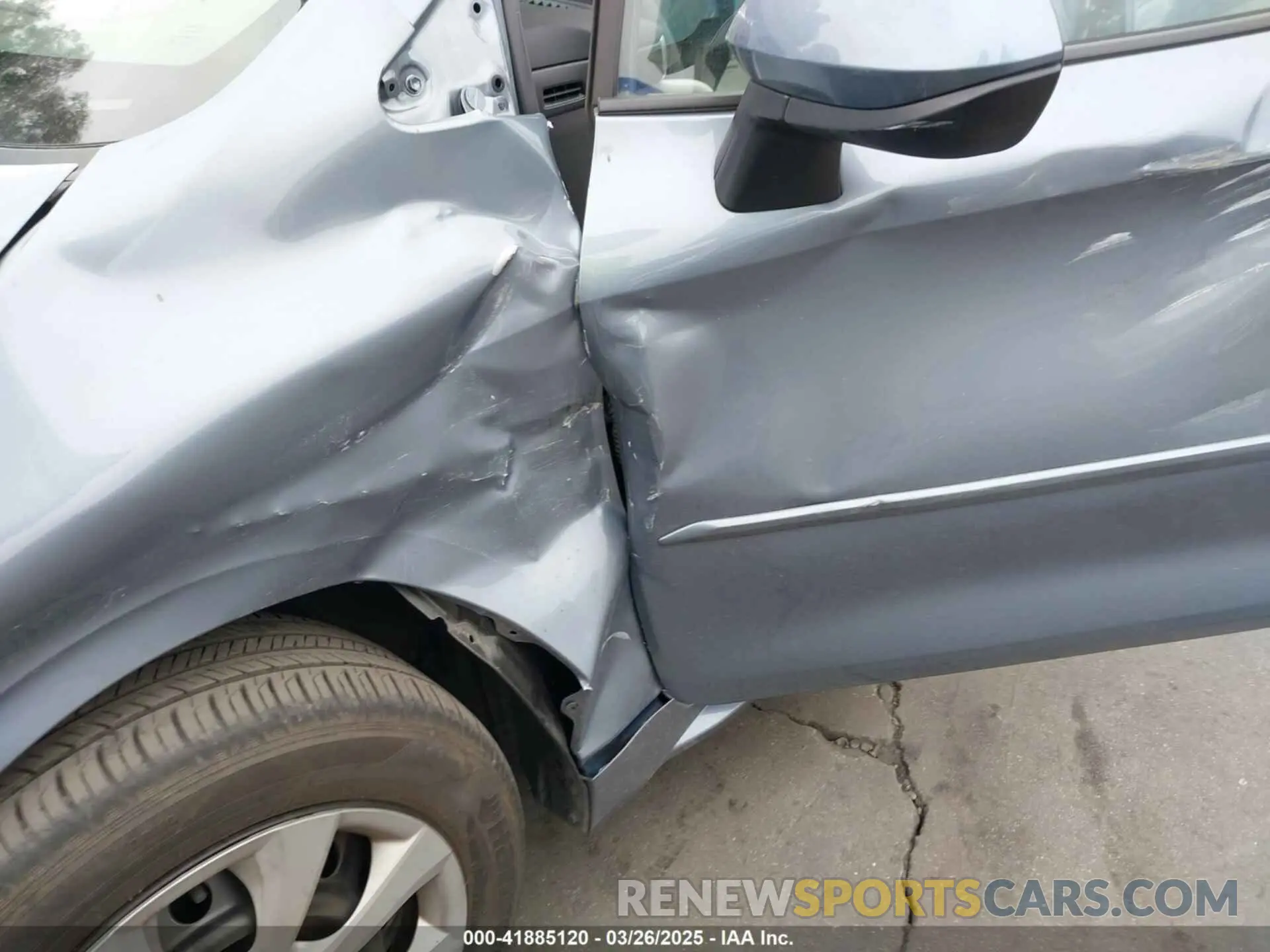 6 Photograph of a damaged car 5YFEPMAE9NP305268 TOYOTA COROLLA 2022