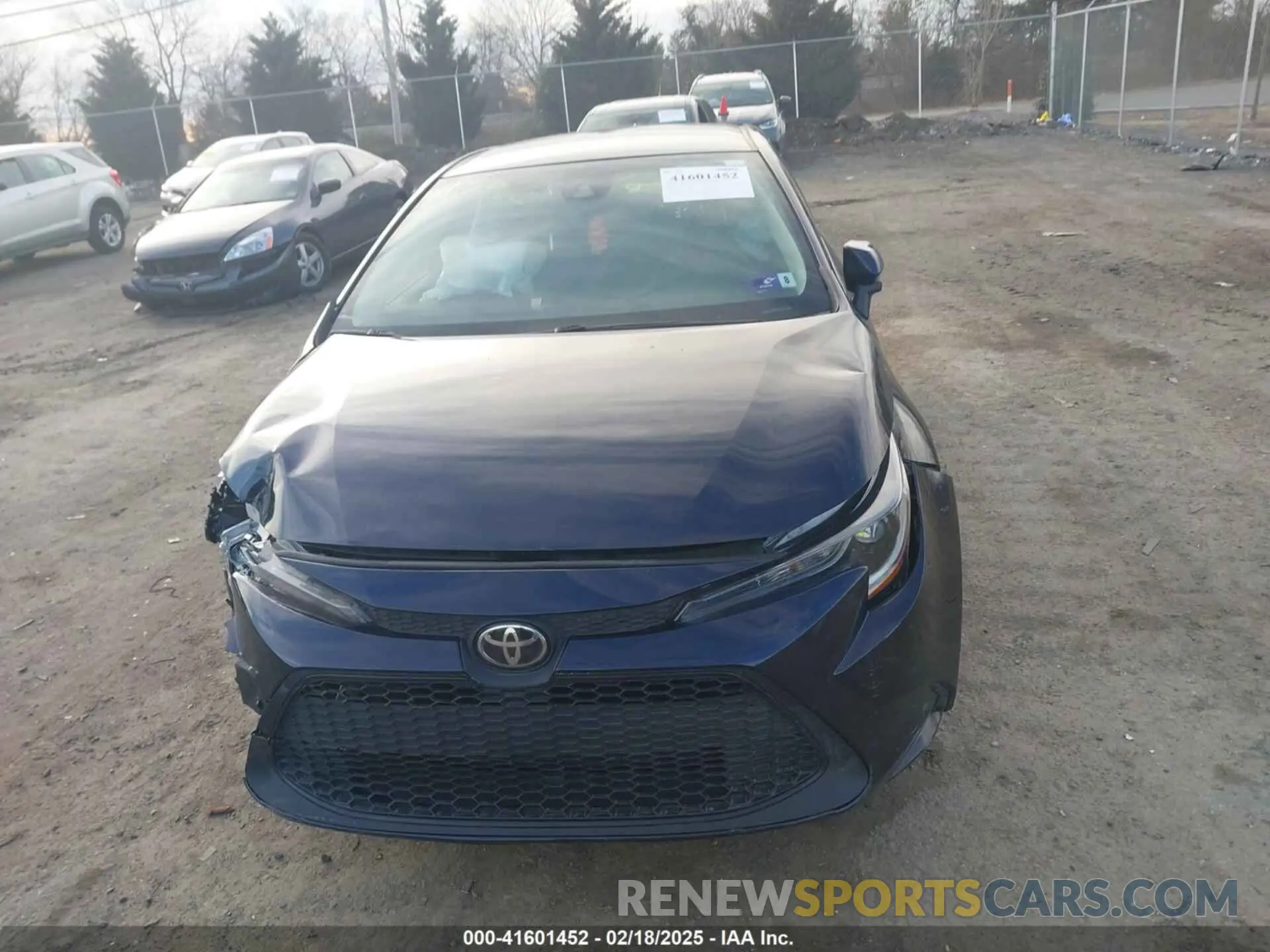 12 Photograph of a damaged car 5YFEPMAE9NP306727 TOYOTA COROLLA 2022