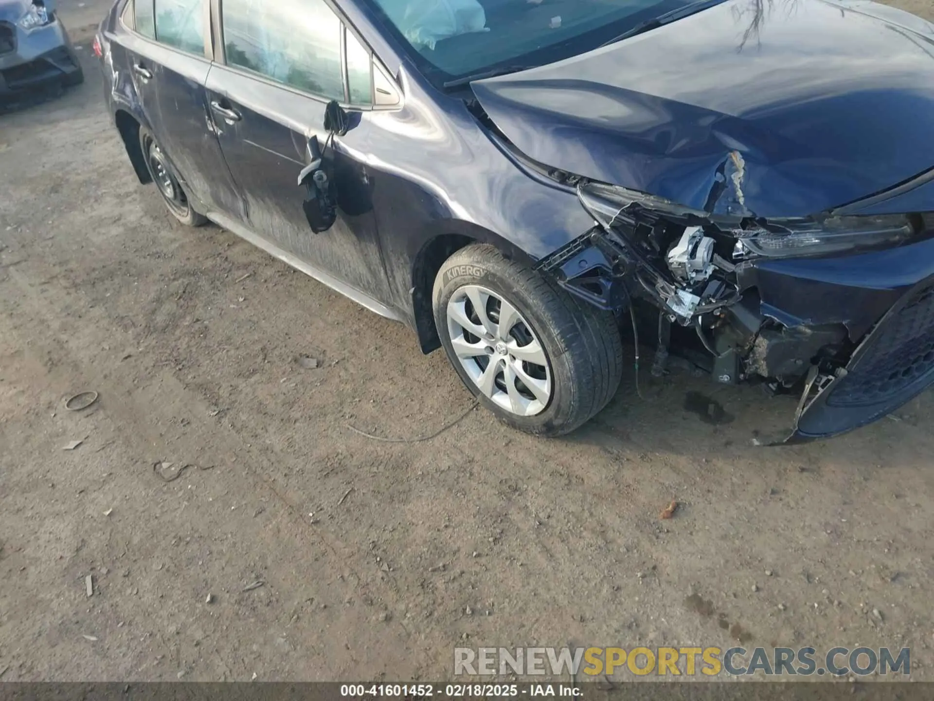 6 Photograph of a damaged car 5YFEPMAE9NP306727 TOYOTA COROLLA 2022