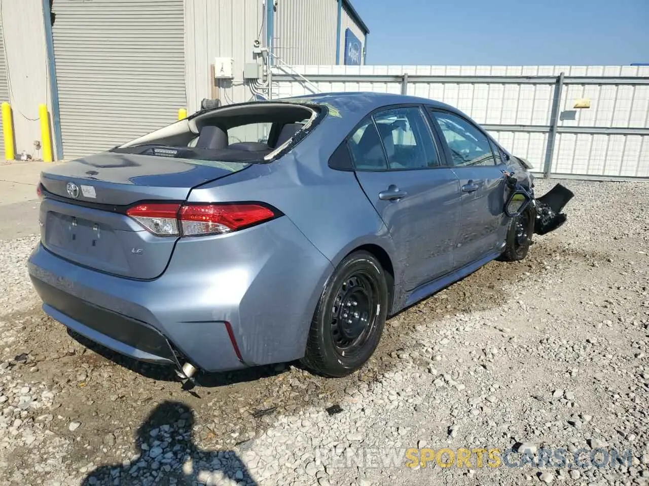 3 Photograph of a damaged car 5YFEPMAE9NP309286 TOYOTA COROLLA 2022