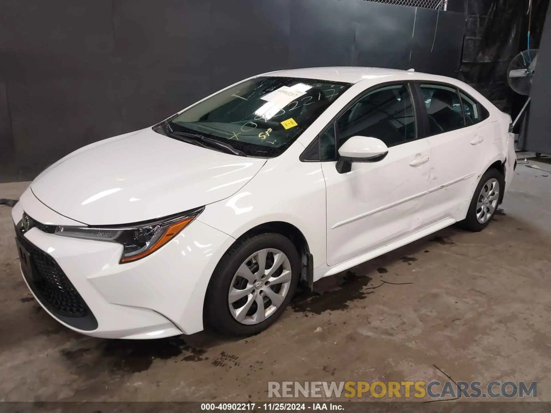 2 Photograph of a damaged car 5YFEPMAE9NP312754 TOYOTA COROLLA 2022