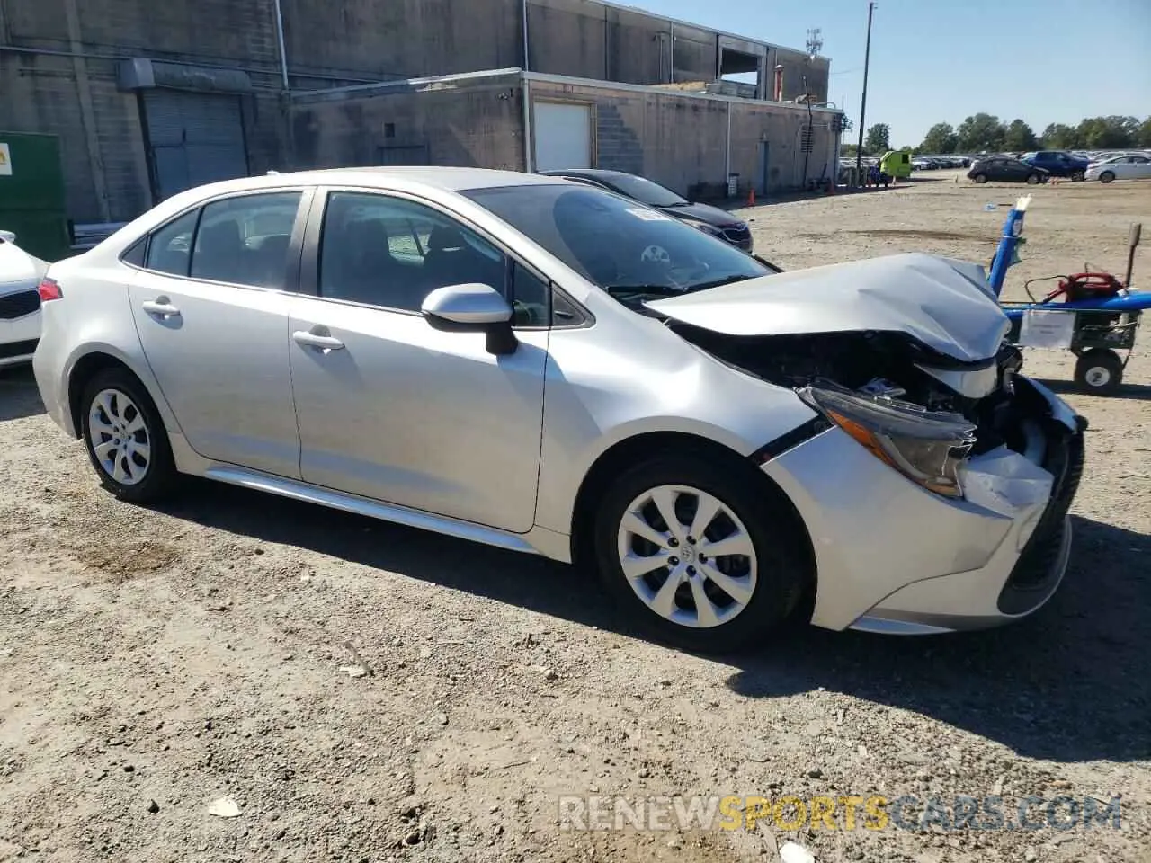 4 Photograph of a damaged car 5YFEPMAE9NP313936 TOYOTA COROLLA 2022