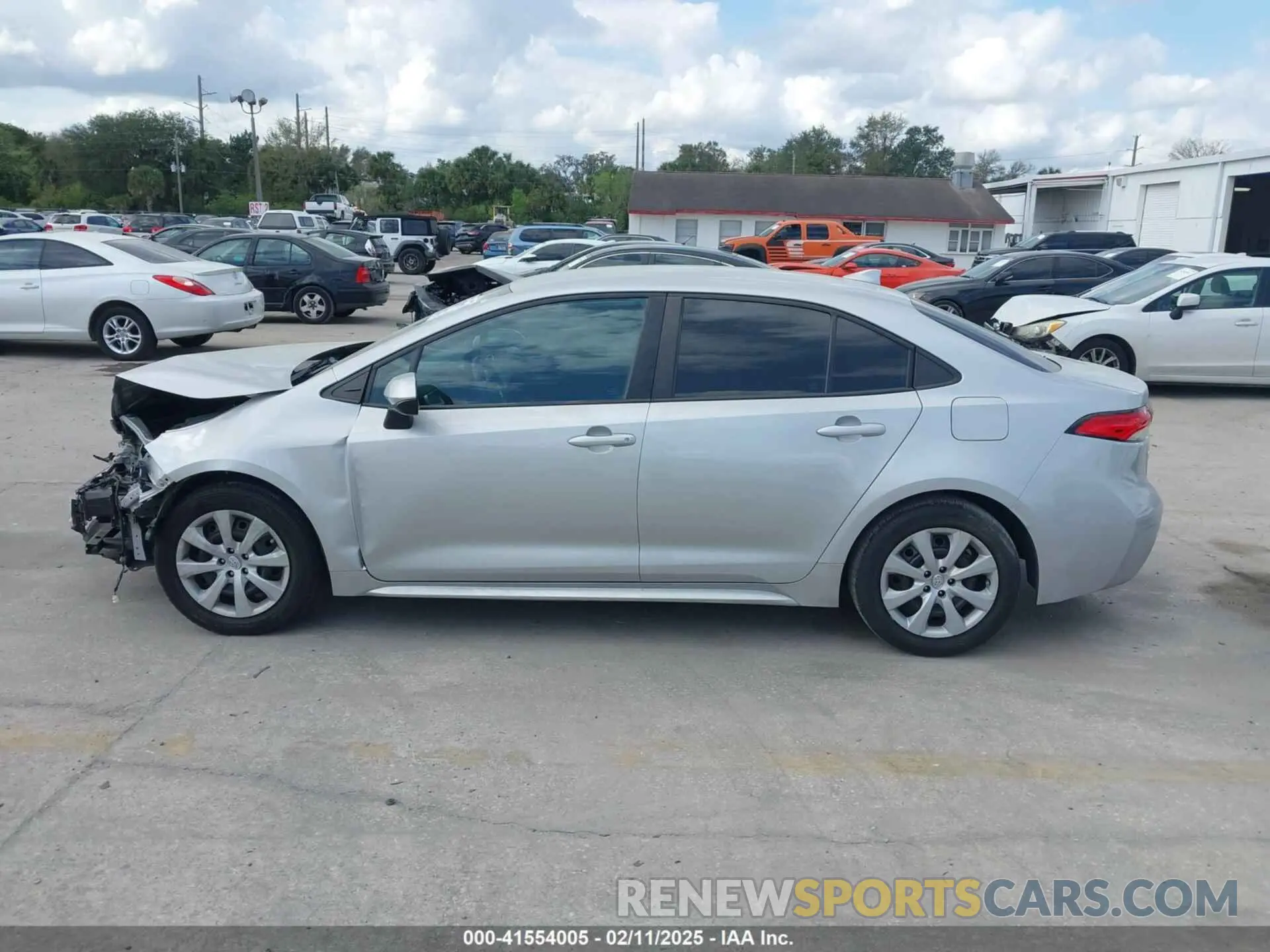 15 Photograph of a damaged car 5YFEPMAE9NP314259 TOYOTA COROLLA 2022