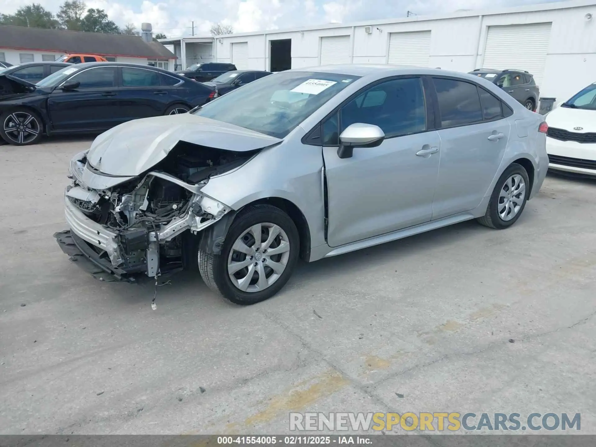 2 Photograph of a damaged car 5YFEPMAE9NP314259 TOYOTA COROLLA 2022