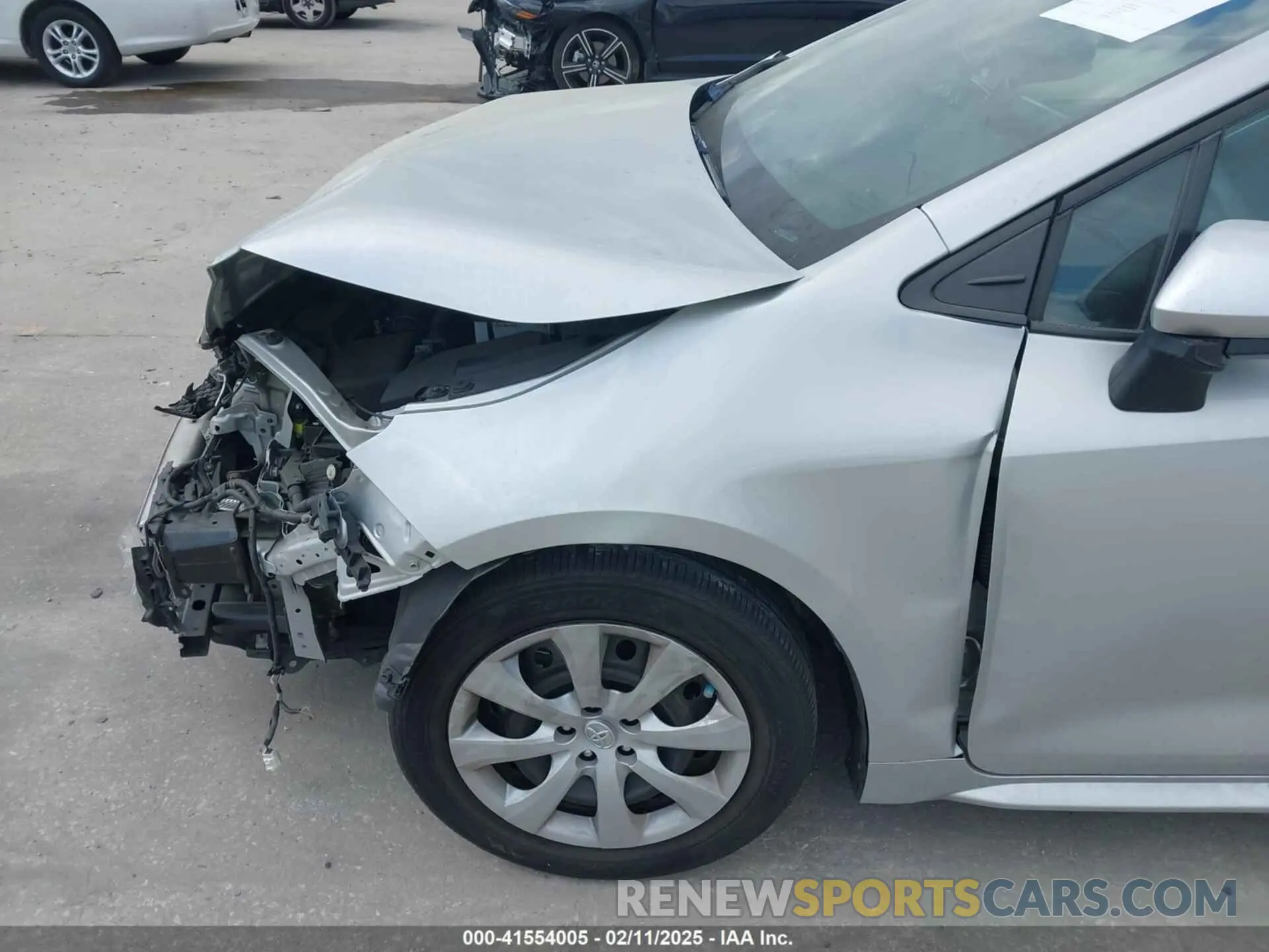 6 Photograph of a damaged car 5YFEPMAE9NP314259 TOYOTA COROLLA 2022
