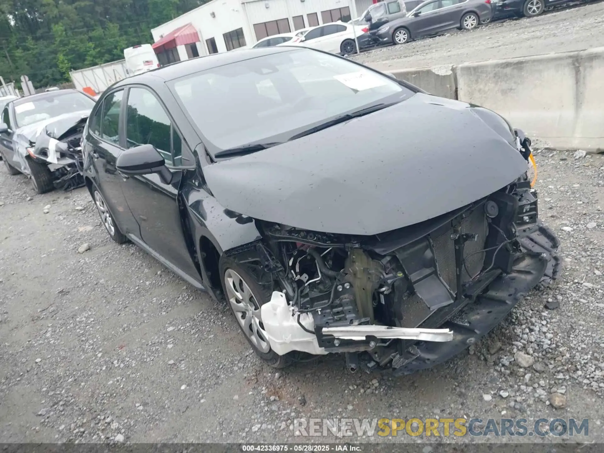 1 Photograph of a damaged car 5YFEPMAE9NP317226 TOYOTA COROLLA 2022