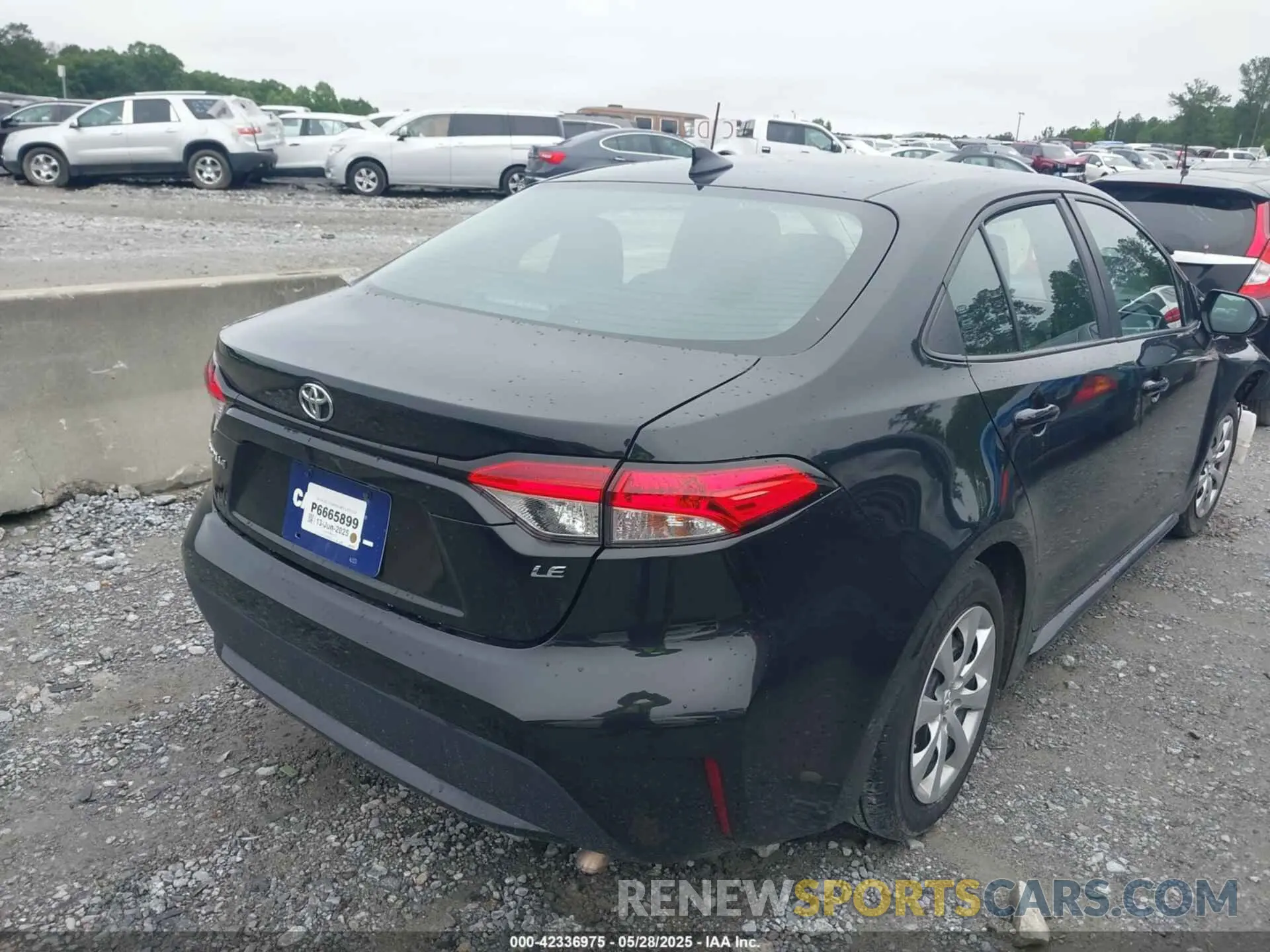4 Photograph of a damaged car 5YFEPMAE9NP317226 TOYOTA COROLLA 2022