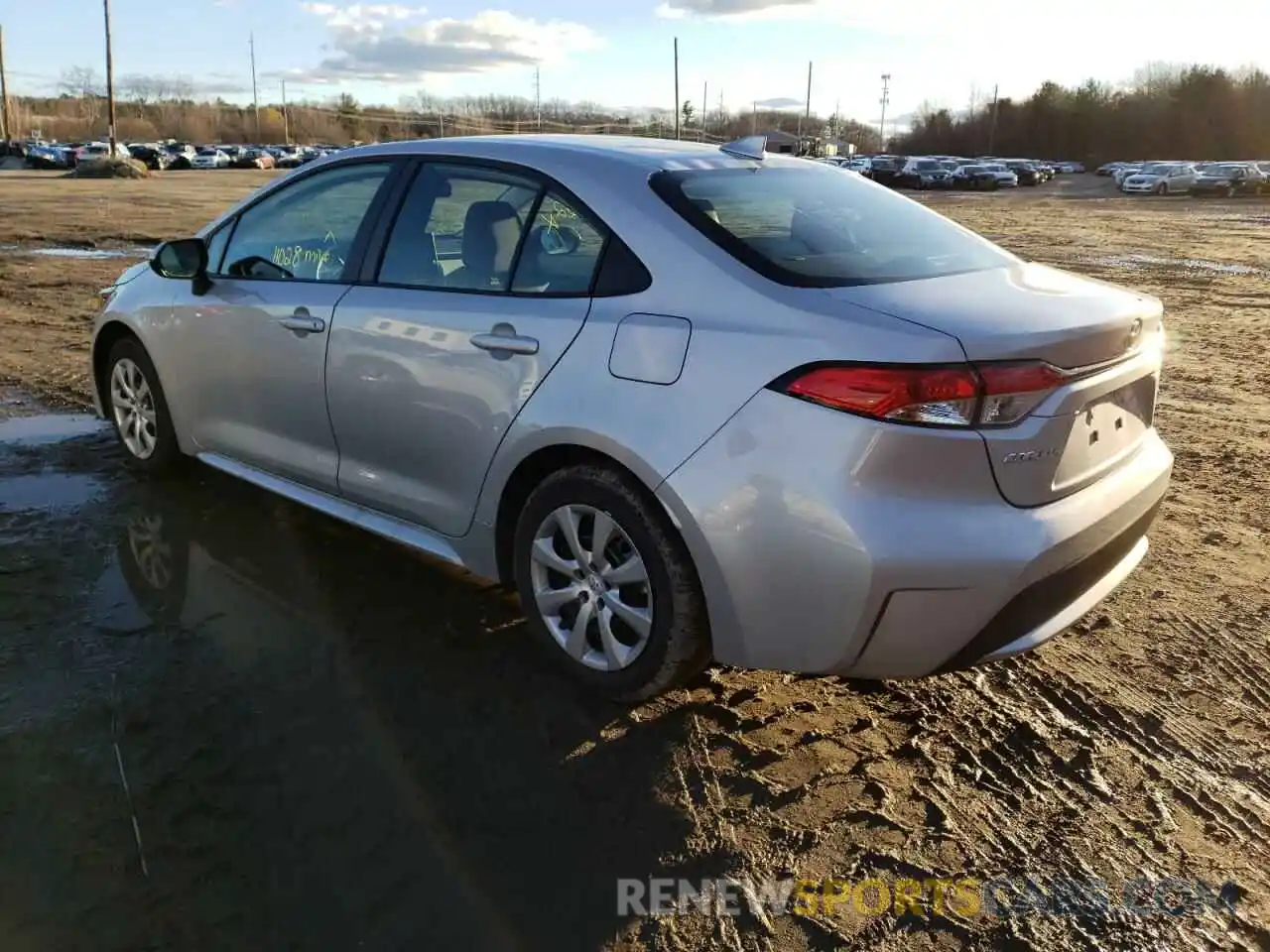 2 Photograph of a damaged car 5YFEPMAE9NP317727 TOYOTA COROLLA 2022