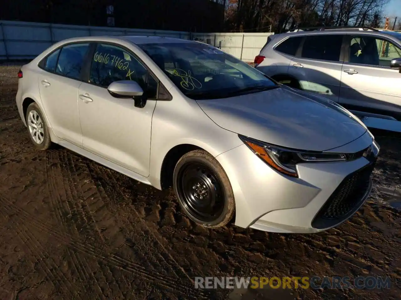 4 Photograph of a damaged car 5YFEPMAE9NP317727 TOYOTA COROLLA 2022