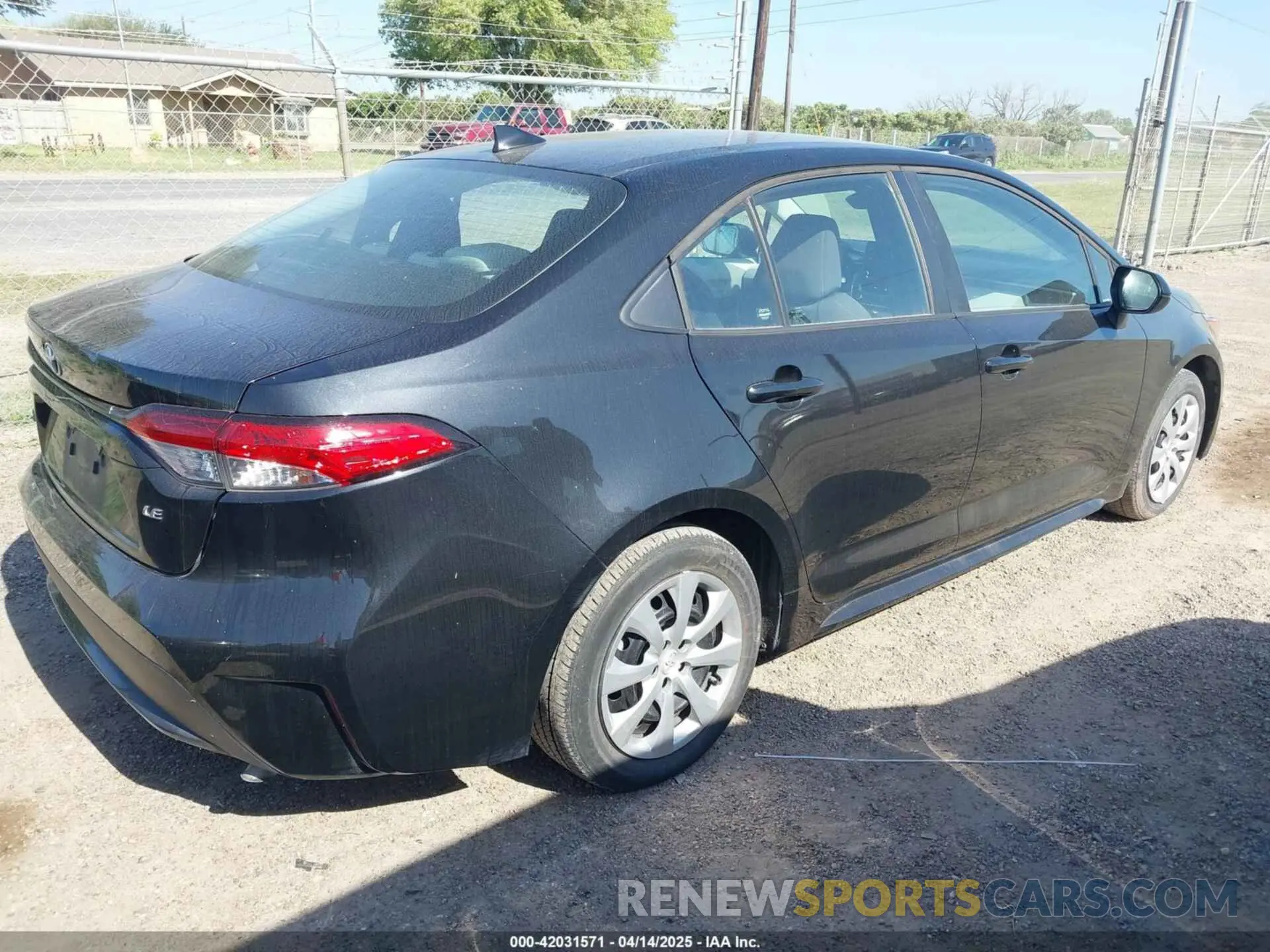 4 Photograph of a damaged car 5YFEPMAE9NP322734 TOYOTA COROLLA 2022