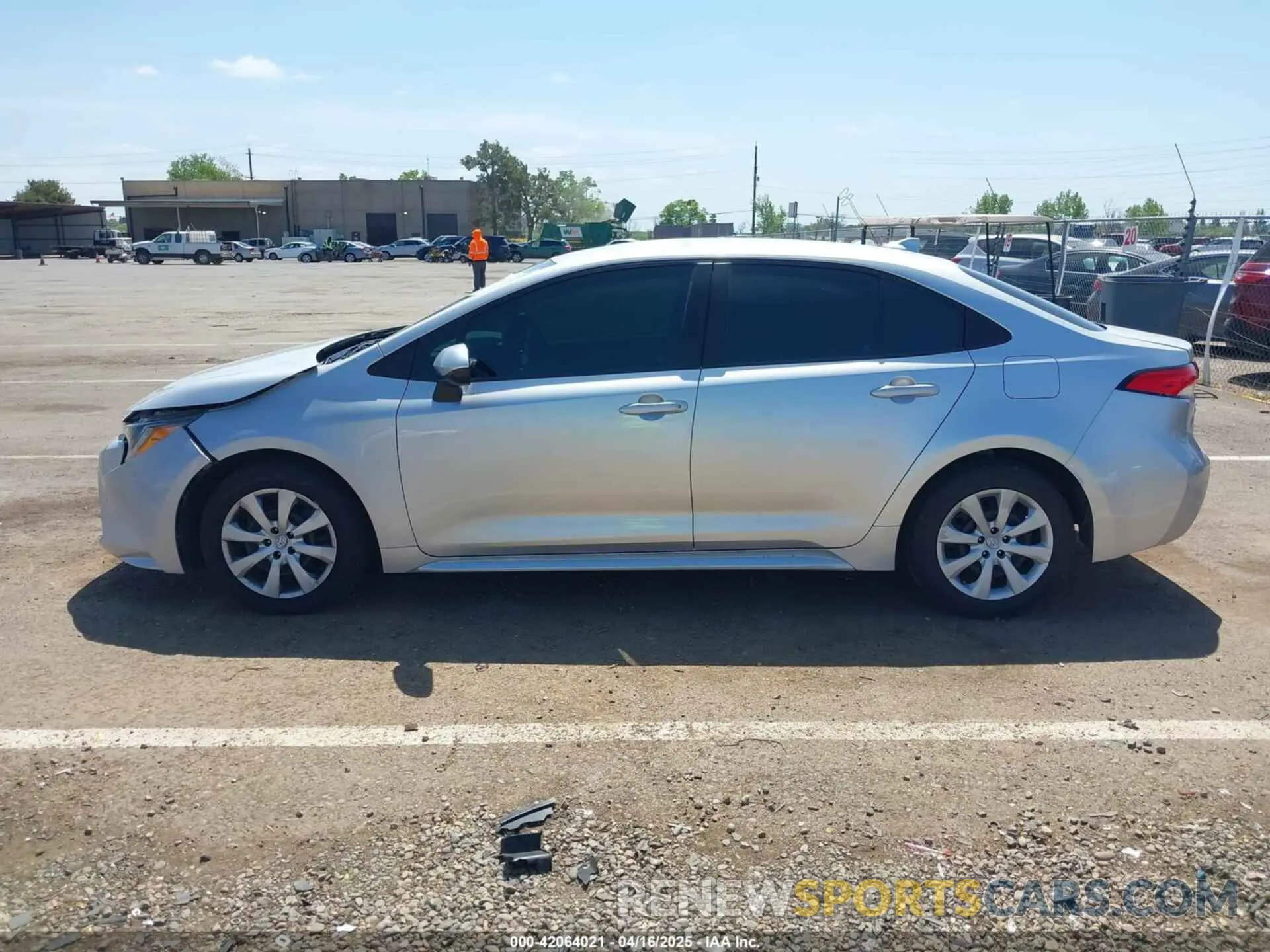 14 Photograph of a damaged car 5YFEPMAE9NP333734 TOYOTA COROLLA 2022