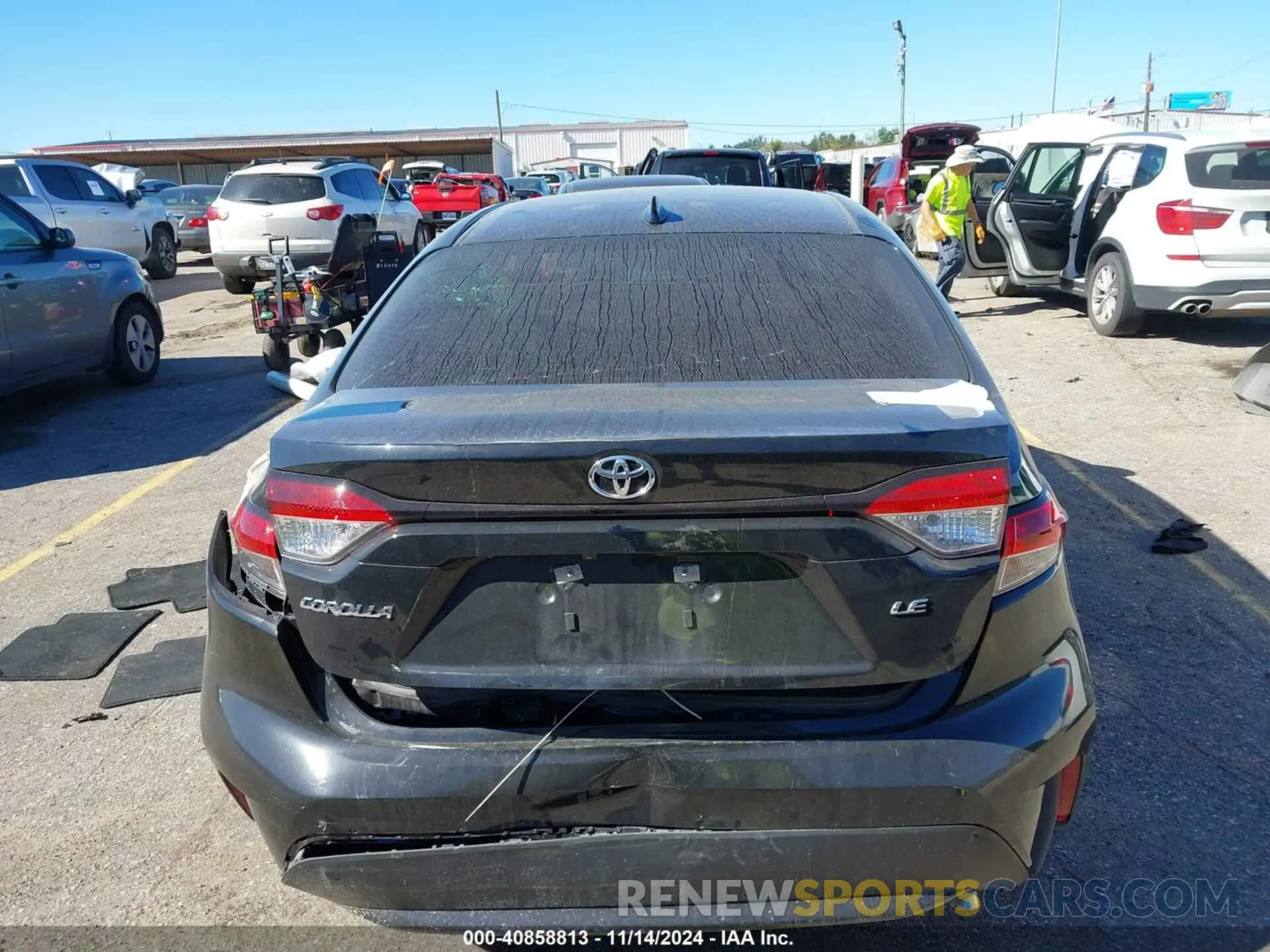 16 Photograph of a damaged car 5YFEPMAE9NP335113 TOYOTA COROLLA 2022