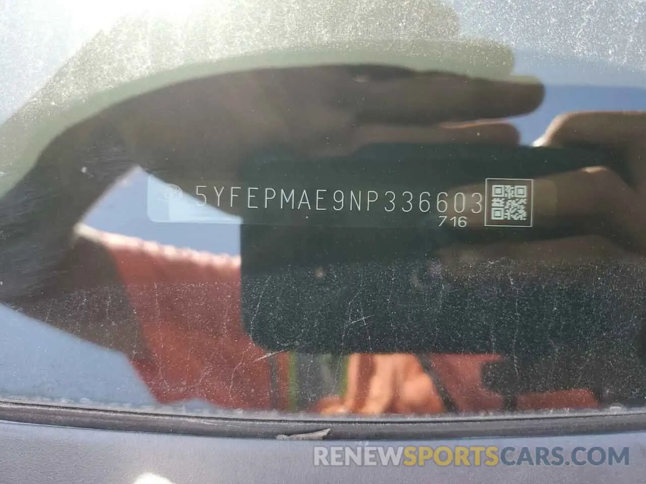 14 Photograph of a damaged car 5YFEPMAE9NP336603 TOYOTA COROLLA 2022
