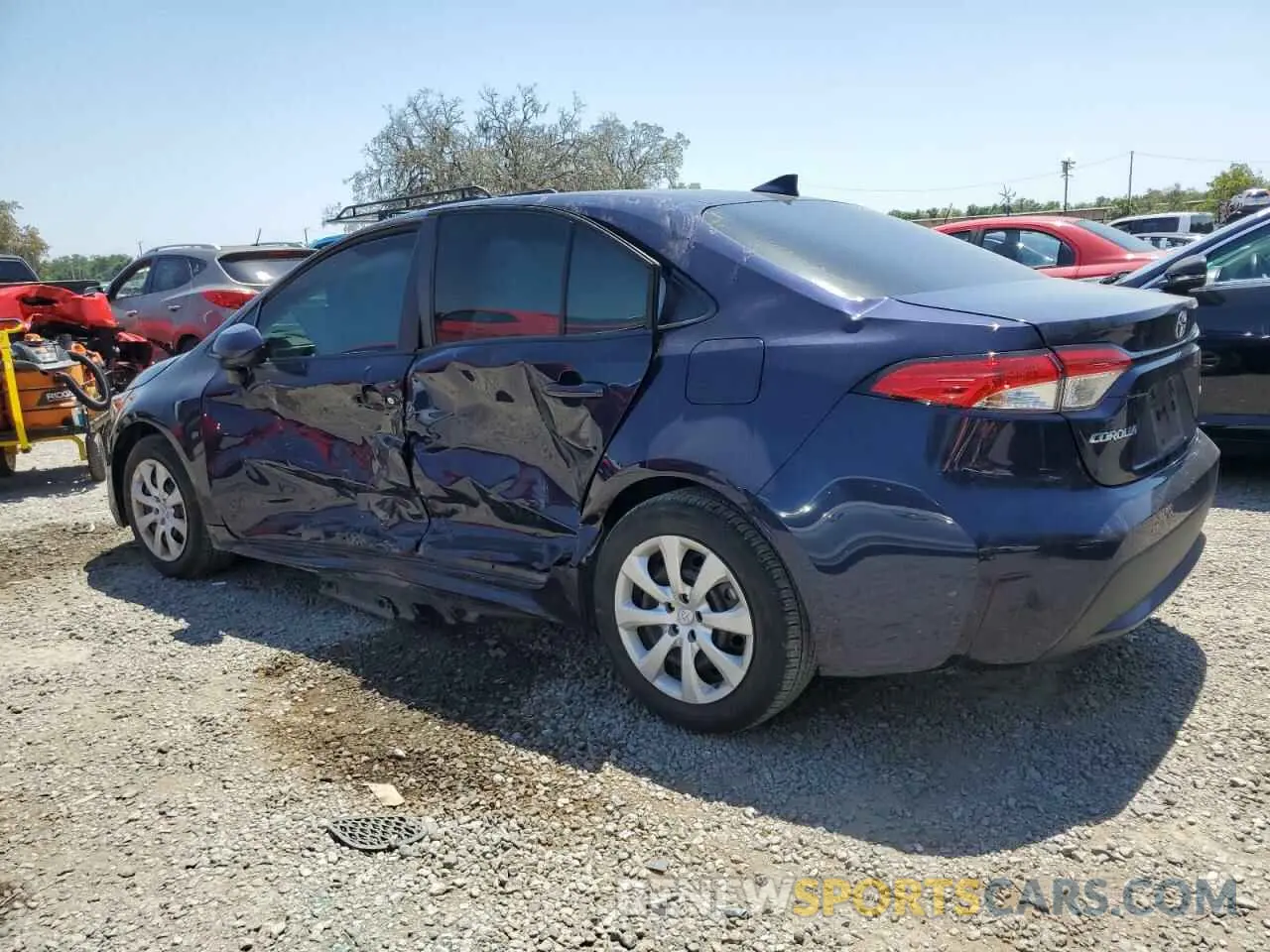 2 Photograph of a damaged car 5YFEPMAE9NP336603 TOYOTA COROLLA 2022