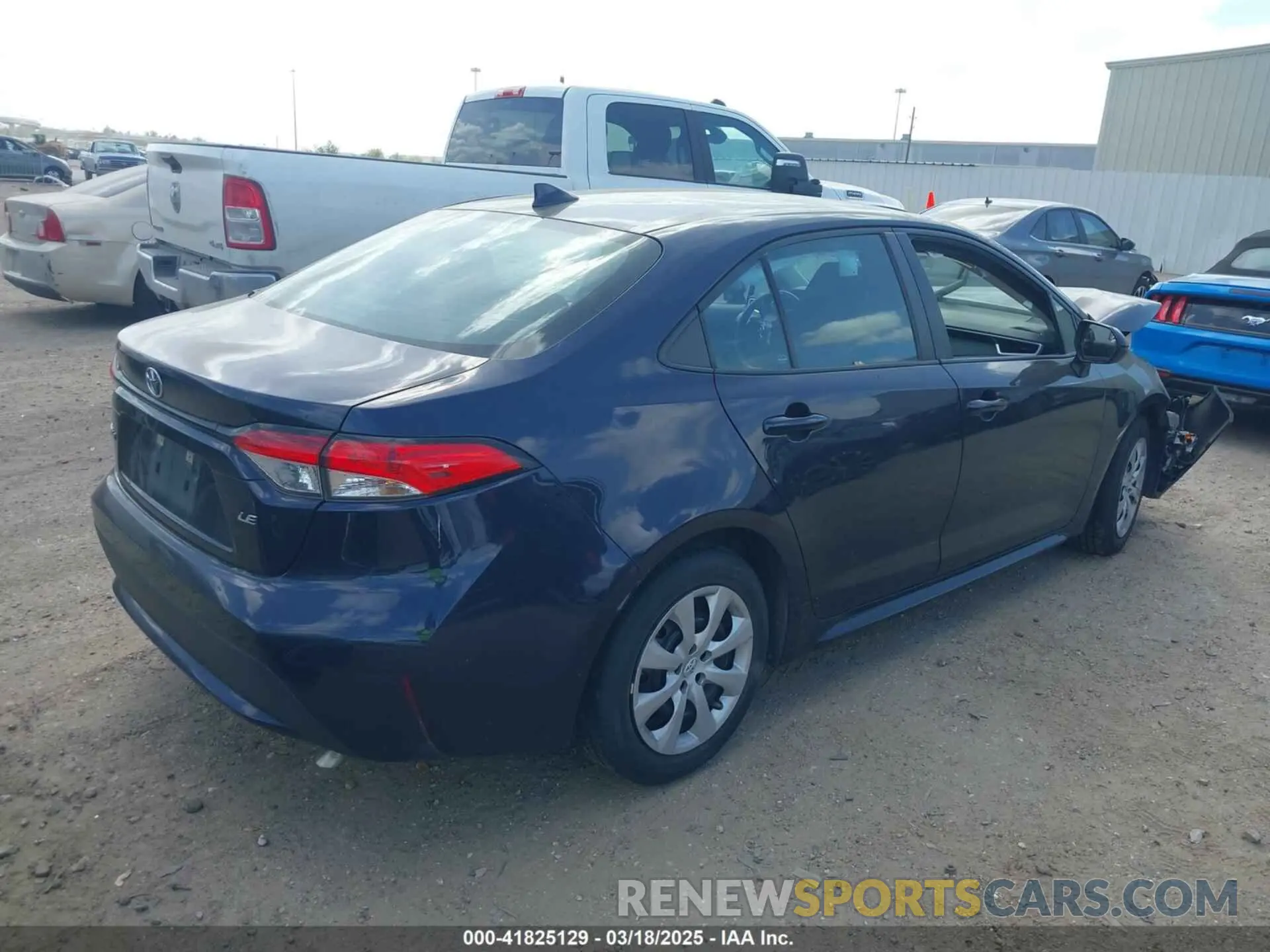 4 Photograph of a damaged car 5YFEPMAE9NP337296 TOYOTA COROLLA 2022
