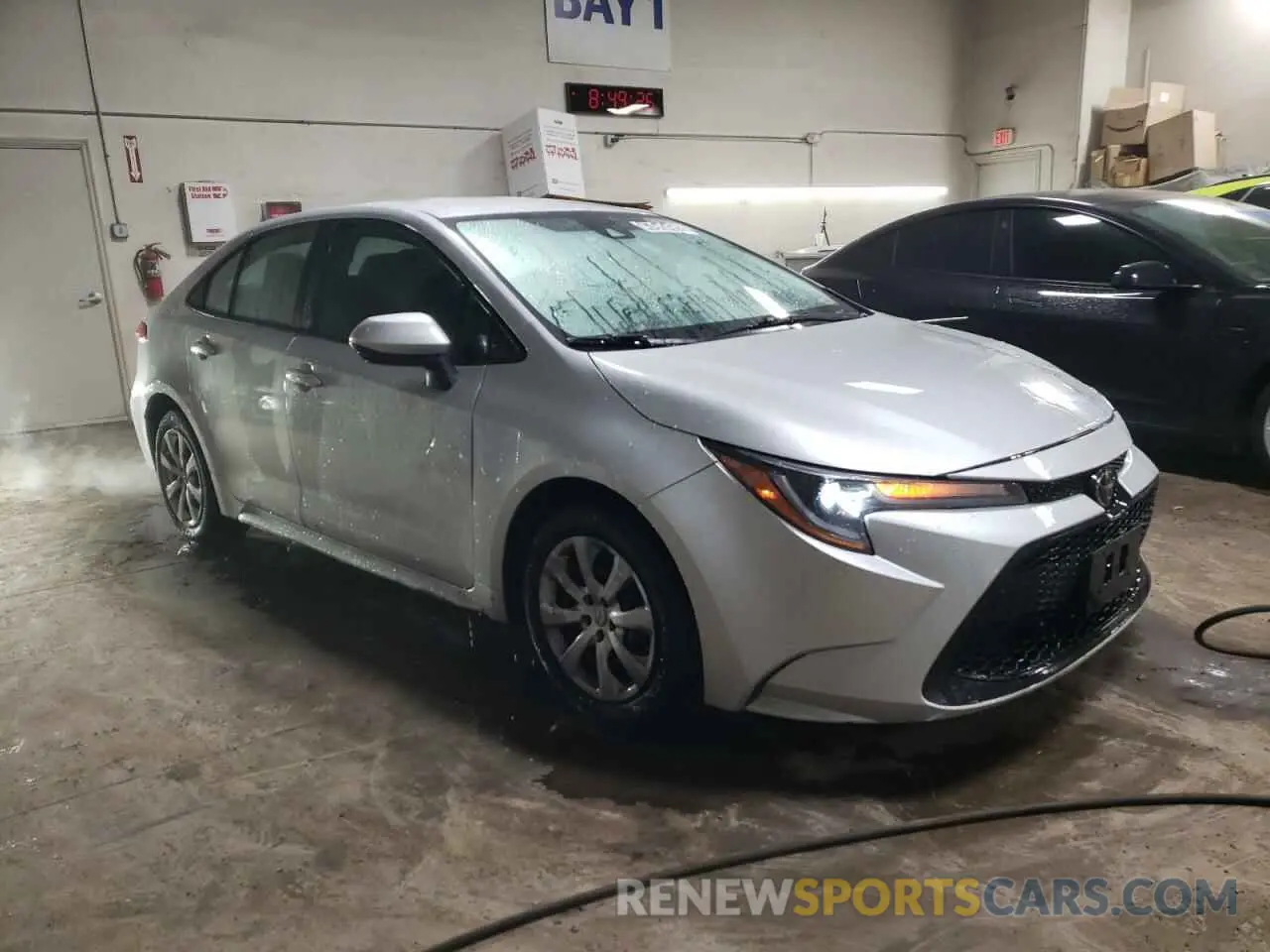 4 Photograph of a damaged car 5YFEPMAE9NP339002 TOYOTA COROLLA 2022