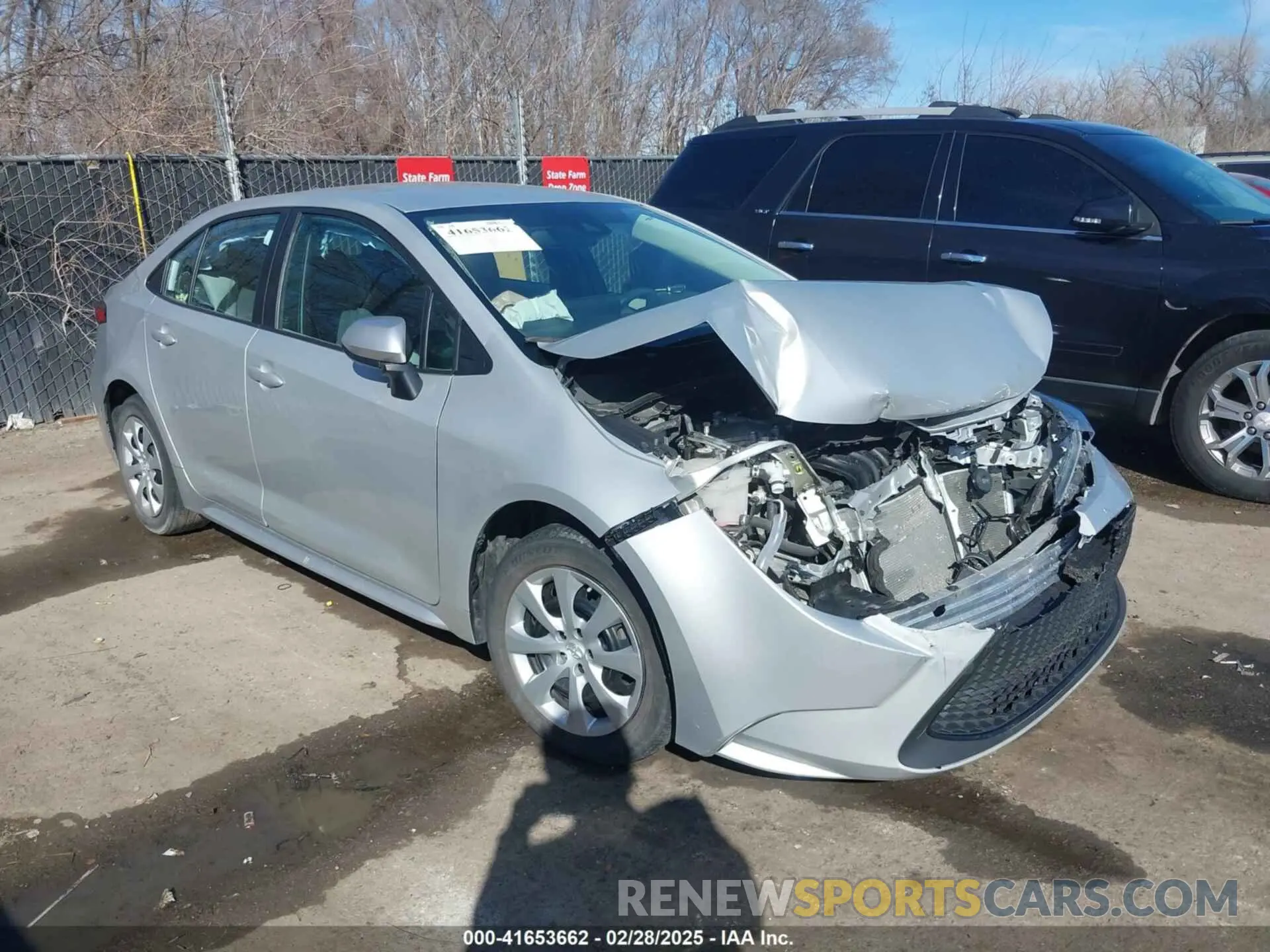 1 Photograph of a damaged car 5YFEPMAE9NP340490 TOYOTA COROLLA 2022