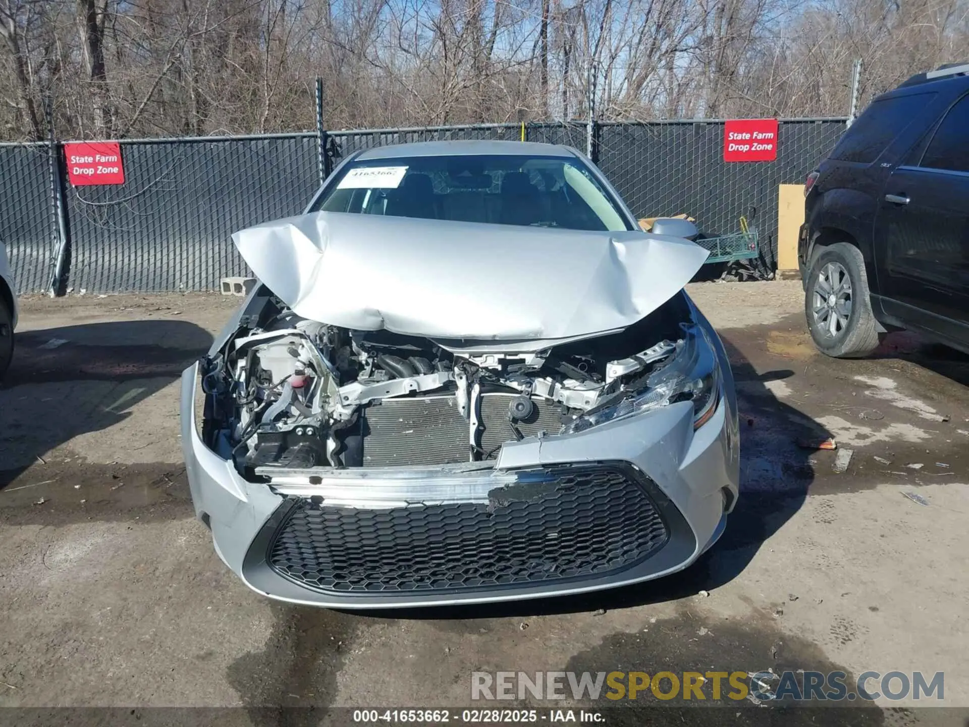 12 Photograph of a damaged car 5YFEPMAE9NP340490 TOYOTA COROLLA 2022
