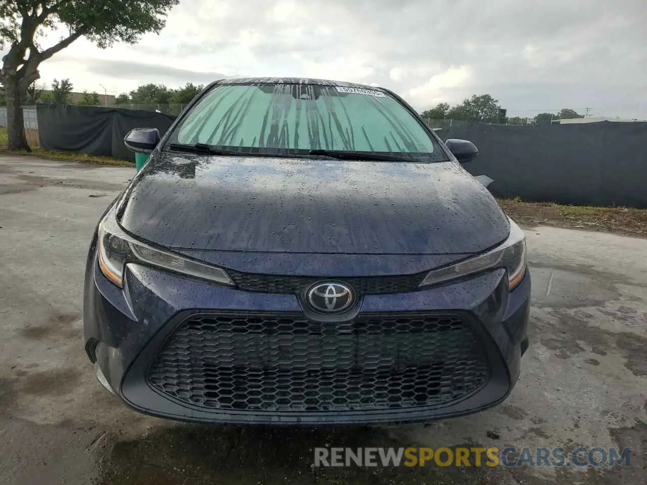 5 Photograph of a damaged car 5YFEPMAE9NP353739 TOYOTA COROLLA 2022