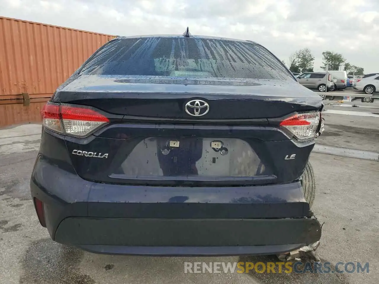 6 Photograph of a damaged car 5YFEPMAE9NP353739 TOYOTA COROLLA 2022